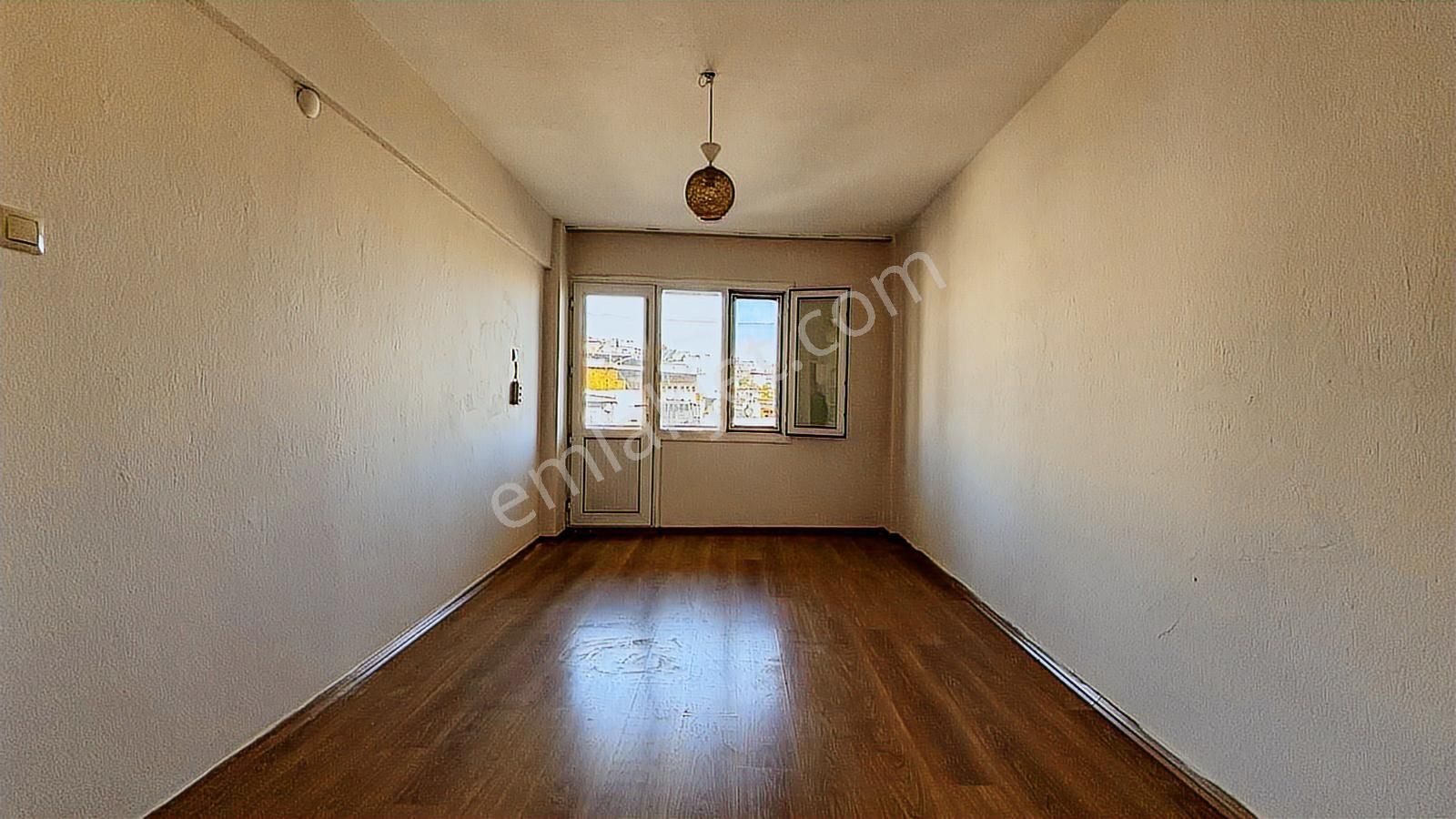 4+1 / 140 M² / Merkezi Konumlu Asansörlü Ara Kat Geniş Daire - Görsel 12