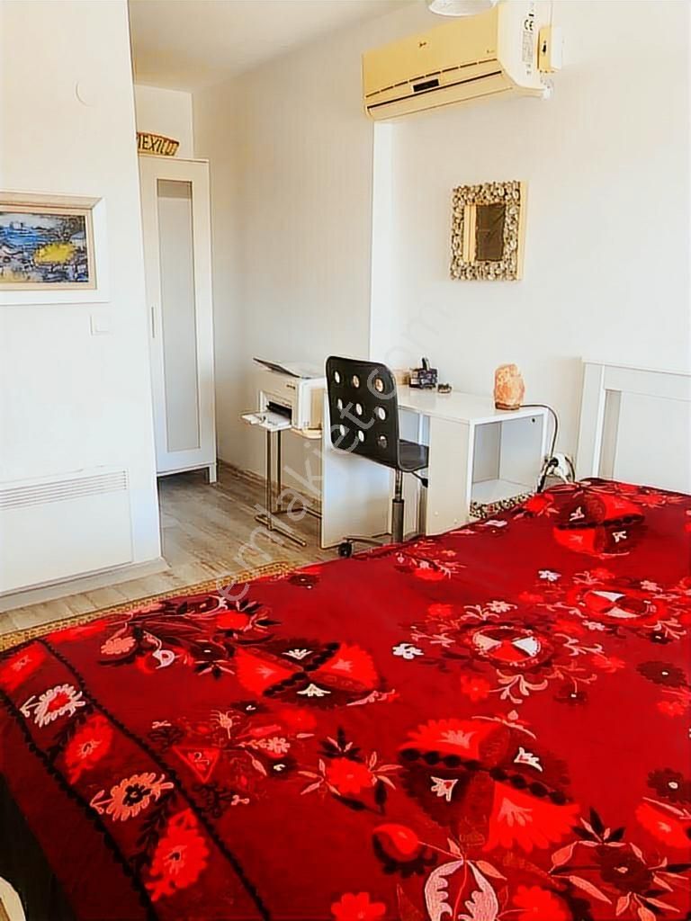 Seferıhısar Sığacık'ta Havuzlu Ve Bahçelı Gırış Kat - Görsel 15