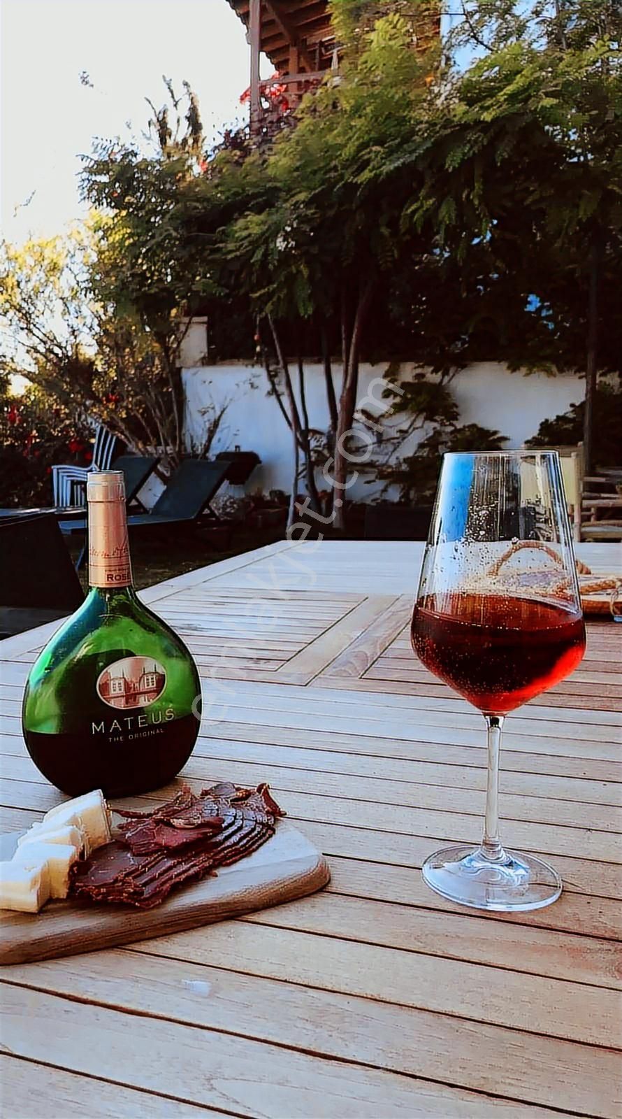 Seferıhısar Sığacık'ta Havuzlu Ve Bahçelı Gırış Kat - Görsel 8