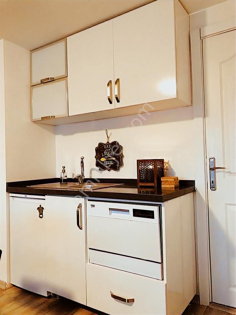 Seferıhısar Sığacık'ta Havuzlu Ve Bahçelı Gırış Kat - Görsel 18