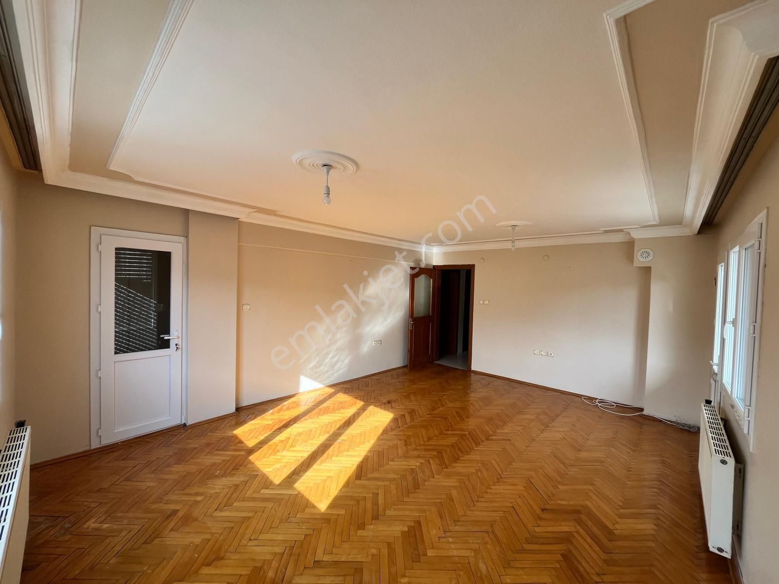 Remax Arma'dan Buca Barış Mah. Kiralık 3+1 Doğalgazlı Daire - Görsel 7