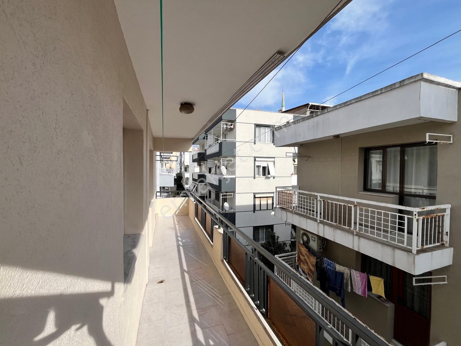 Remax Arma'dan Buca Barış Mah. Kiralık 3+1 Doğalgazlı Daire - Görsel 15