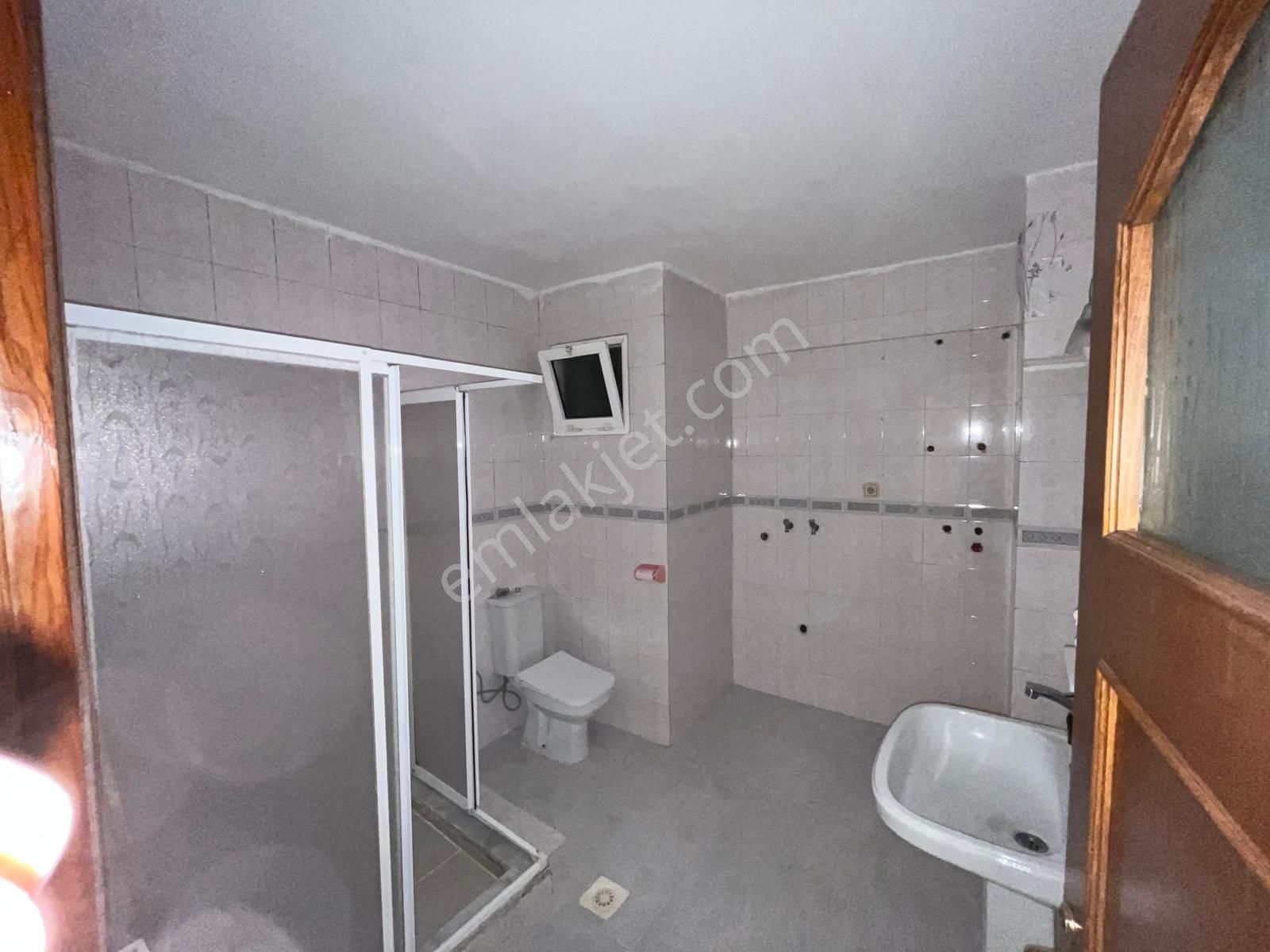 Remax Arma'dan Buca Barış Mah. Kiralık 3+1 Doğalgazlı Daire - Görsel 13