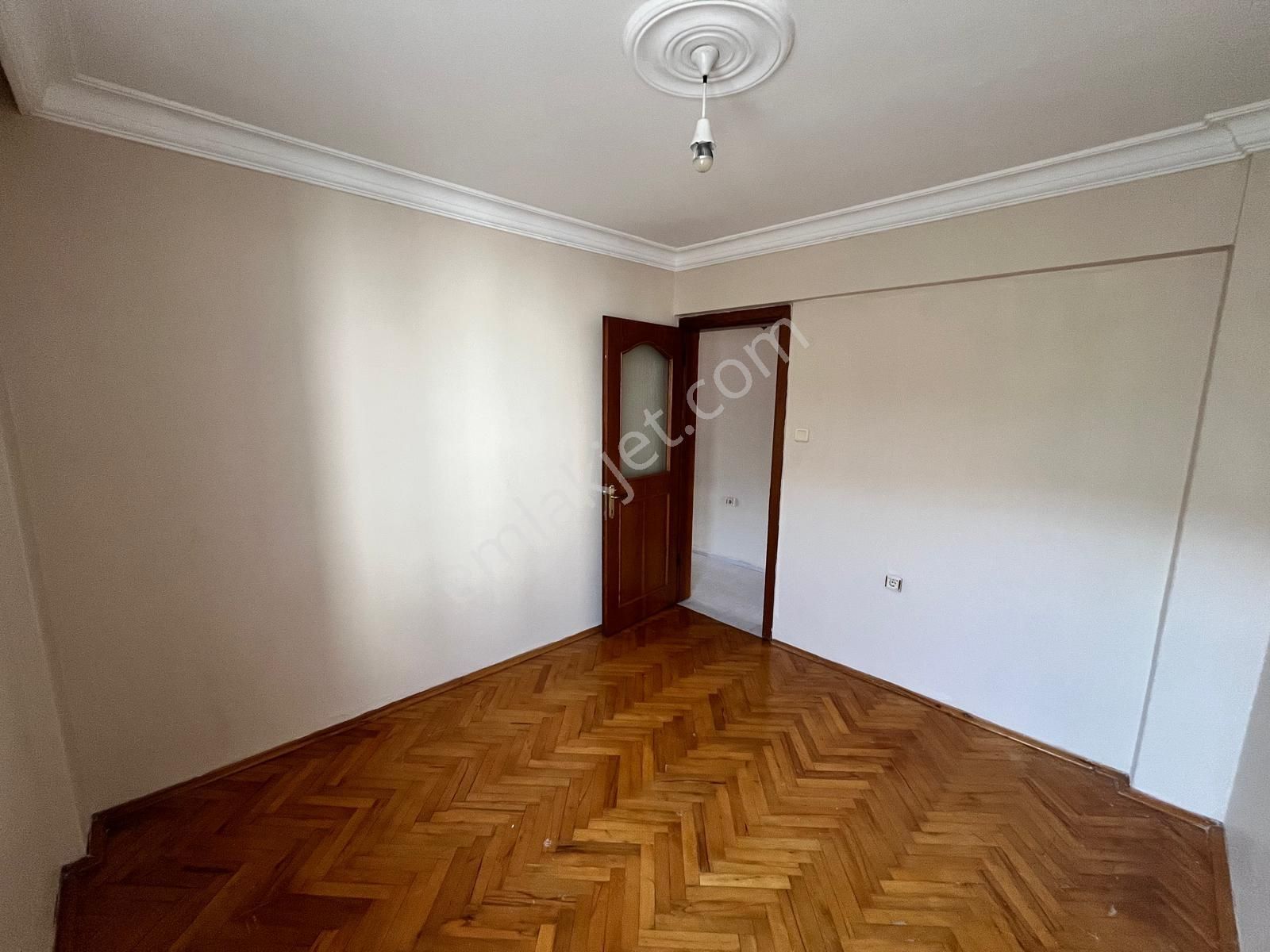 Remax Arma'dan Buca Barış Mah. Kiralık 3+1 Doğalgazlı Daire - Görsel 8