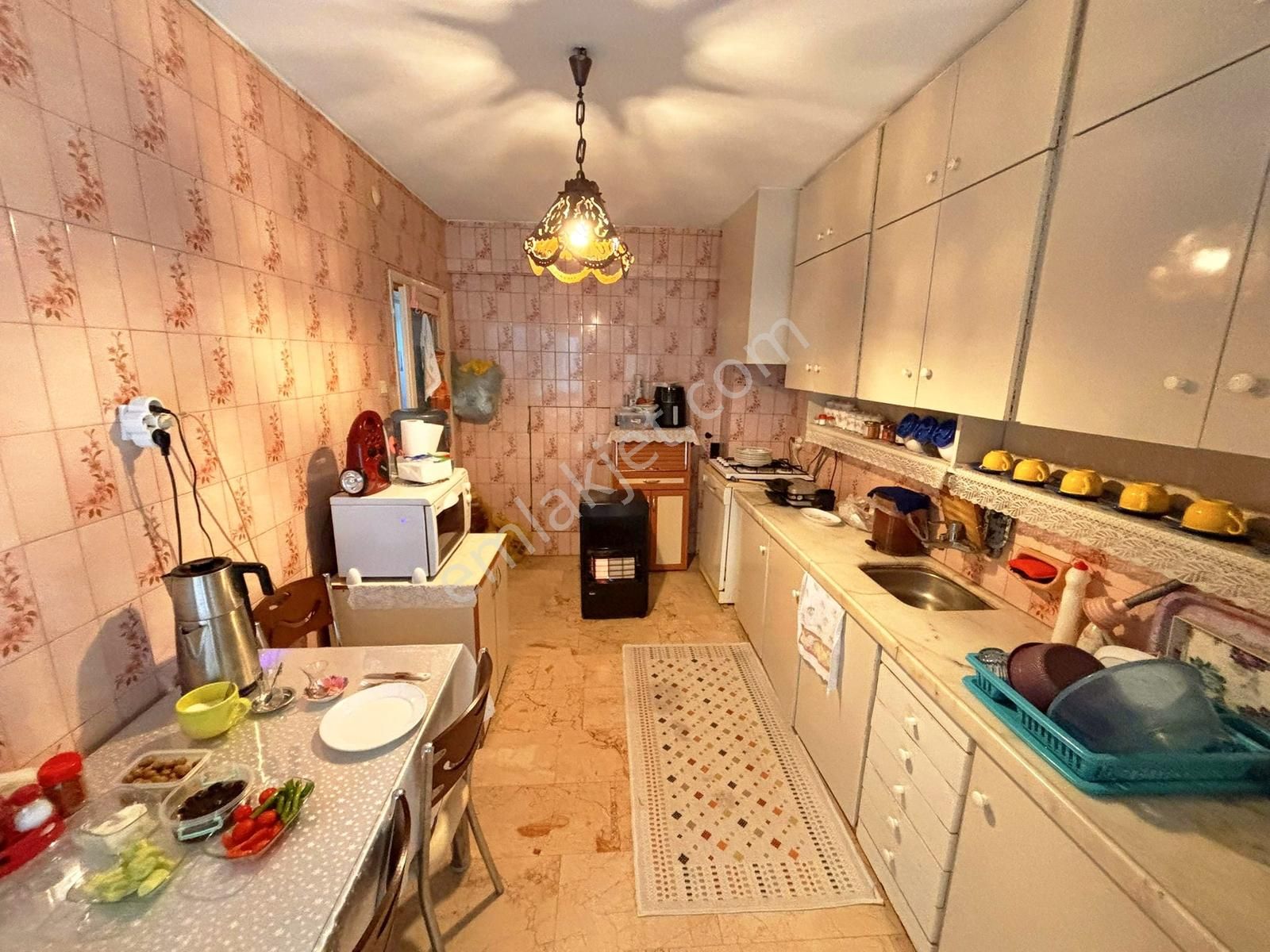 Remax Arma'dan Buca Hürriyet.mh İzbana Yakın Geniş 3+1 Daire - Görsel 3