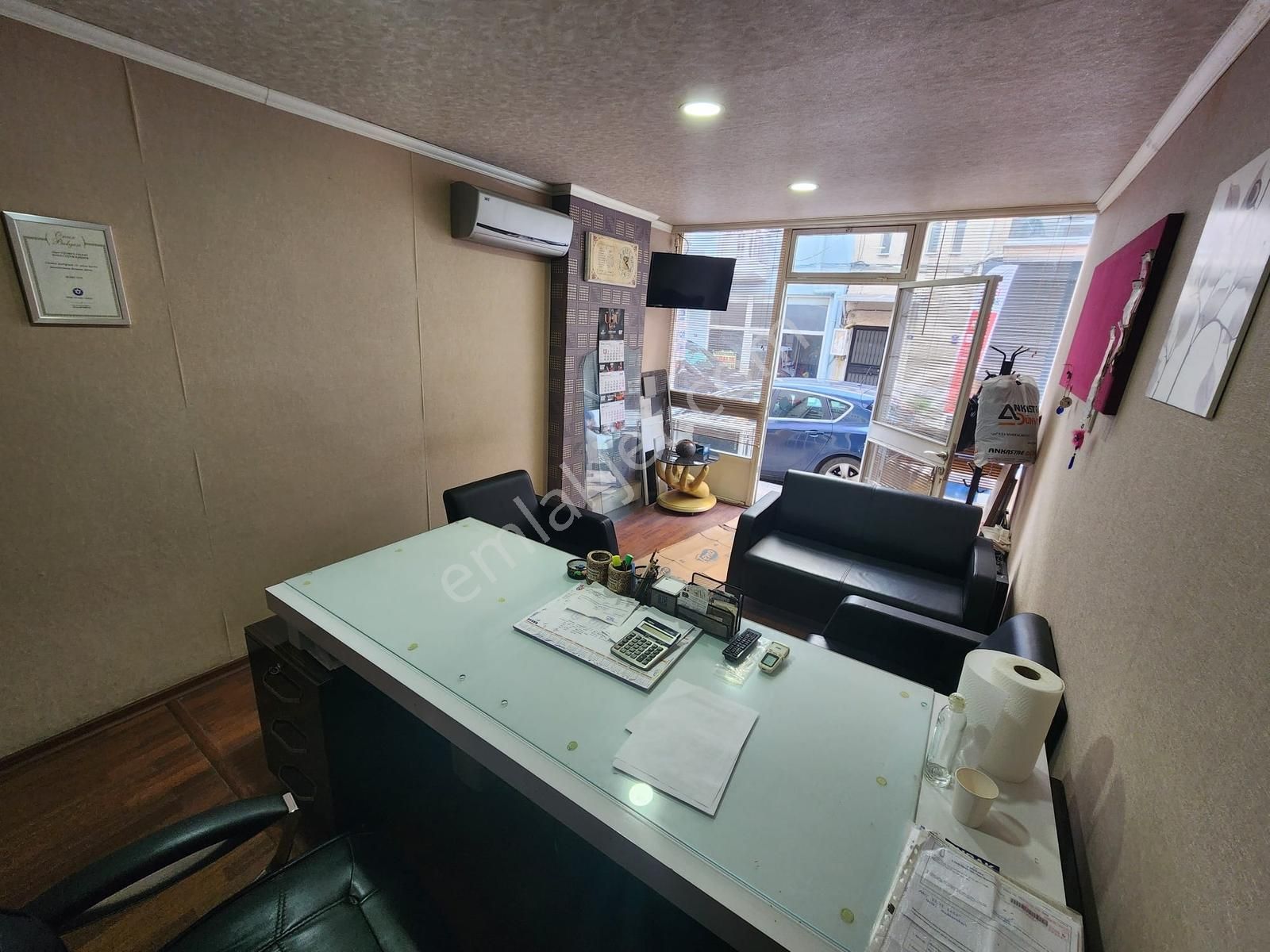 Remax Arma'dan Buca Hürriyet Mh. Menderes Cd. Yakın Satılık - Görsel 4