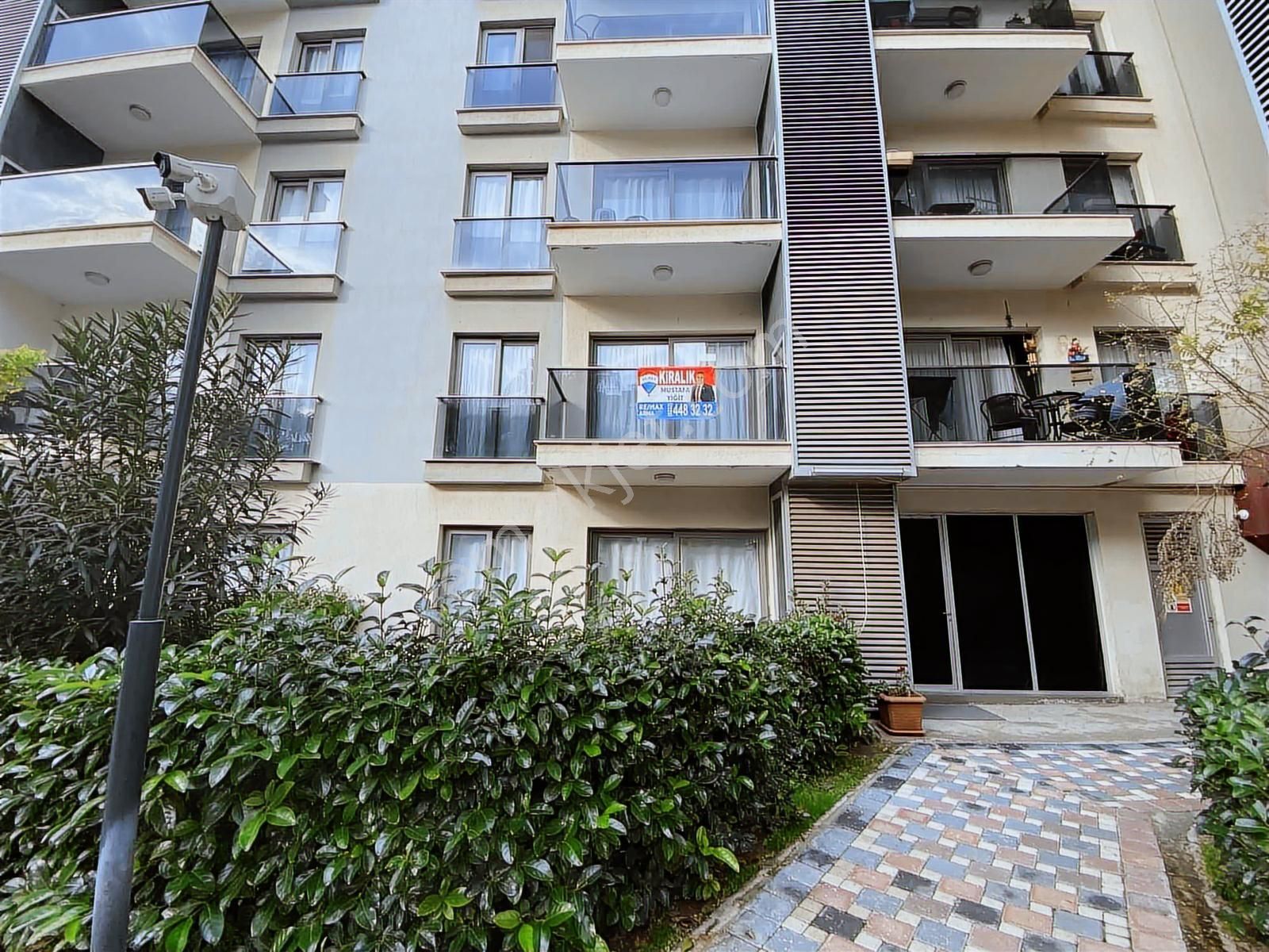 Torbalı'da Havuzlu Sitede Kiralık Eşyalı Ara Kat 1+1 Daire - Görsel 19