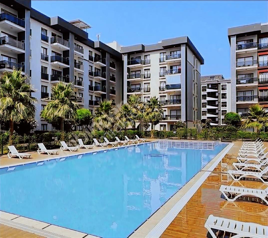 Torbalı'da Havuzlu Sitede Kiralık Eşyalı Ara Kat 1+1 Daire - Görsel 14