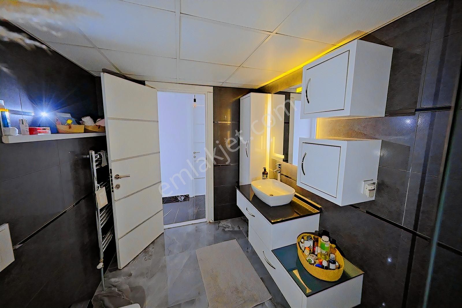 Bucada Site İçinde Kiralık 3+1 Lüks Daire Doğa Manzaralı+arakat - Görsel 18