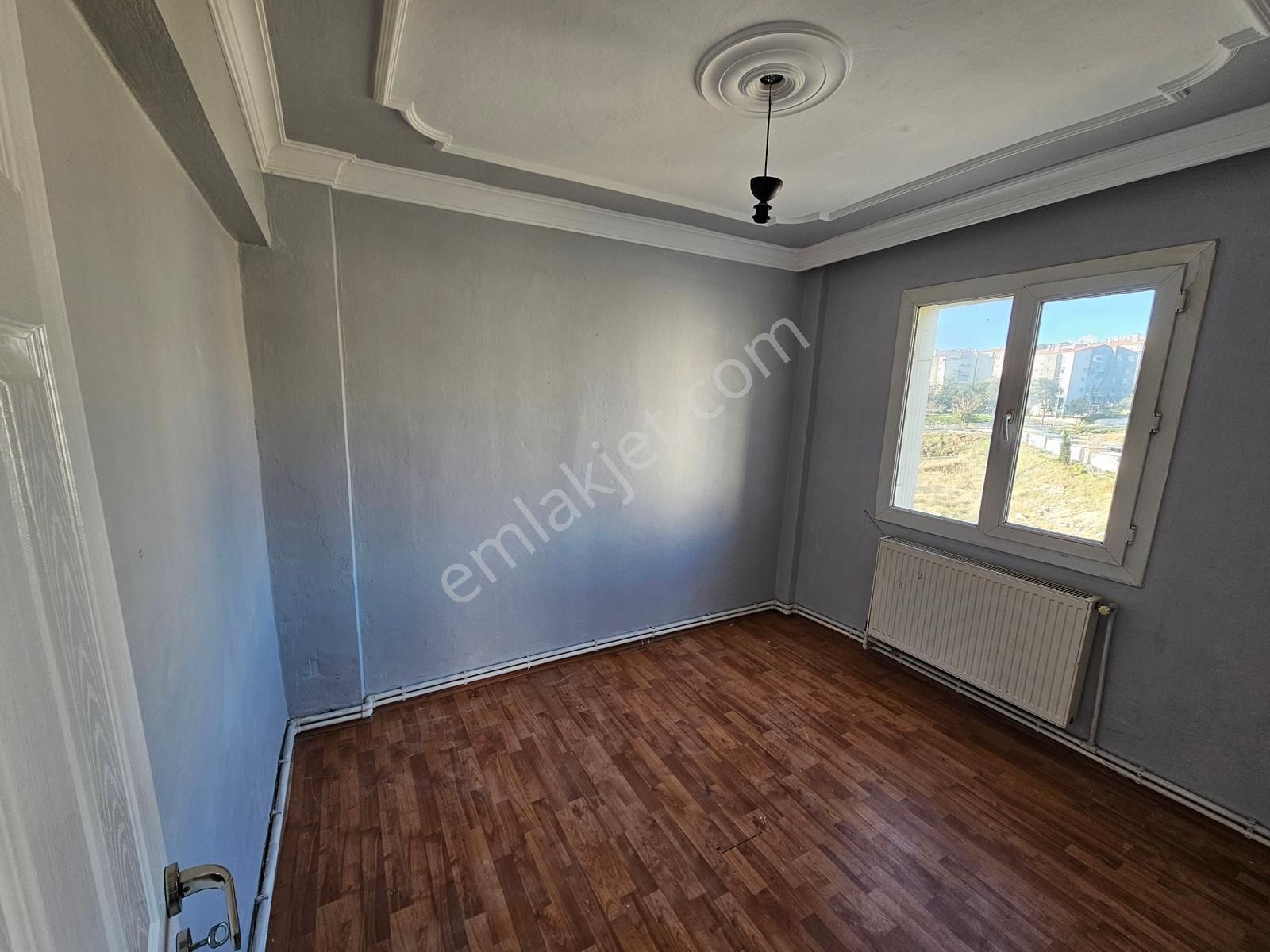 Remax Arma'dan Cumhuriyet Mah. Kiralık 2+1 Doğalgazlı Ara Kat - Görsel 9