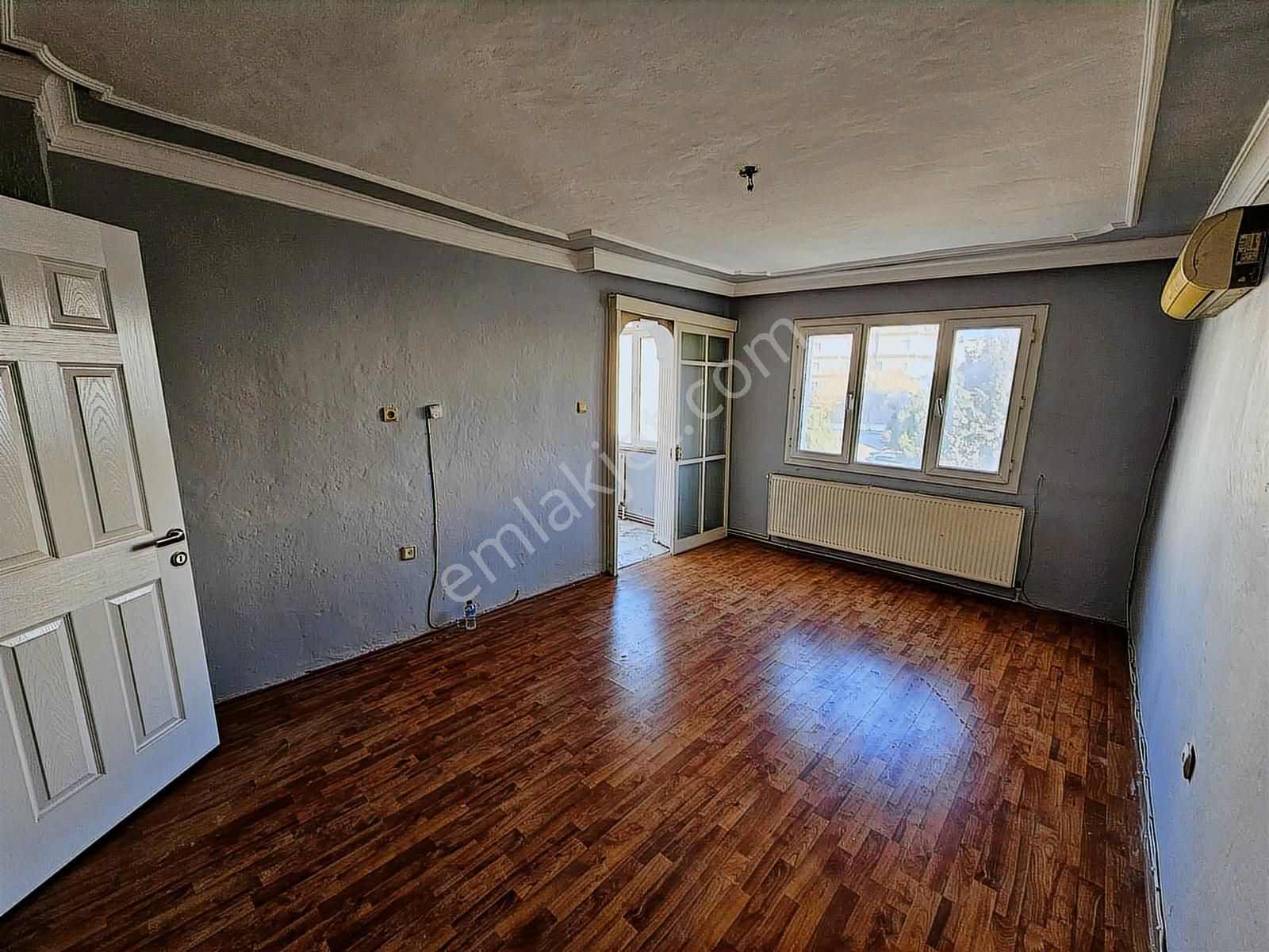 Remax Arma'dan Cumhuriyet Mah. Kiralık 2+1 Doğalgazlı Ara Kat - Görsel 15