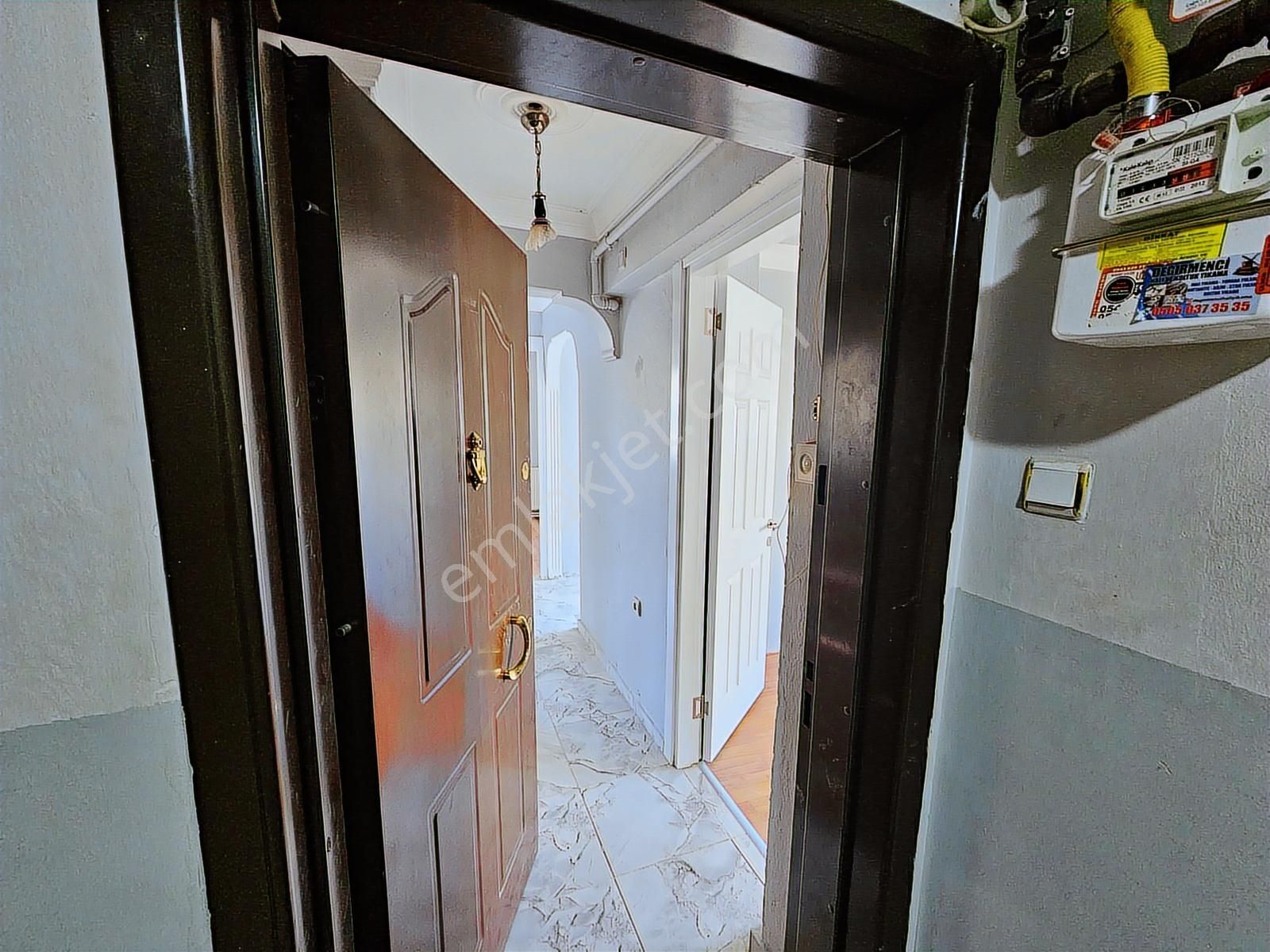Remax Arma'dan Cumhuriyet Mah. Kiralık 2+1 Doğalgazlı Ara Kat - Görsel 5