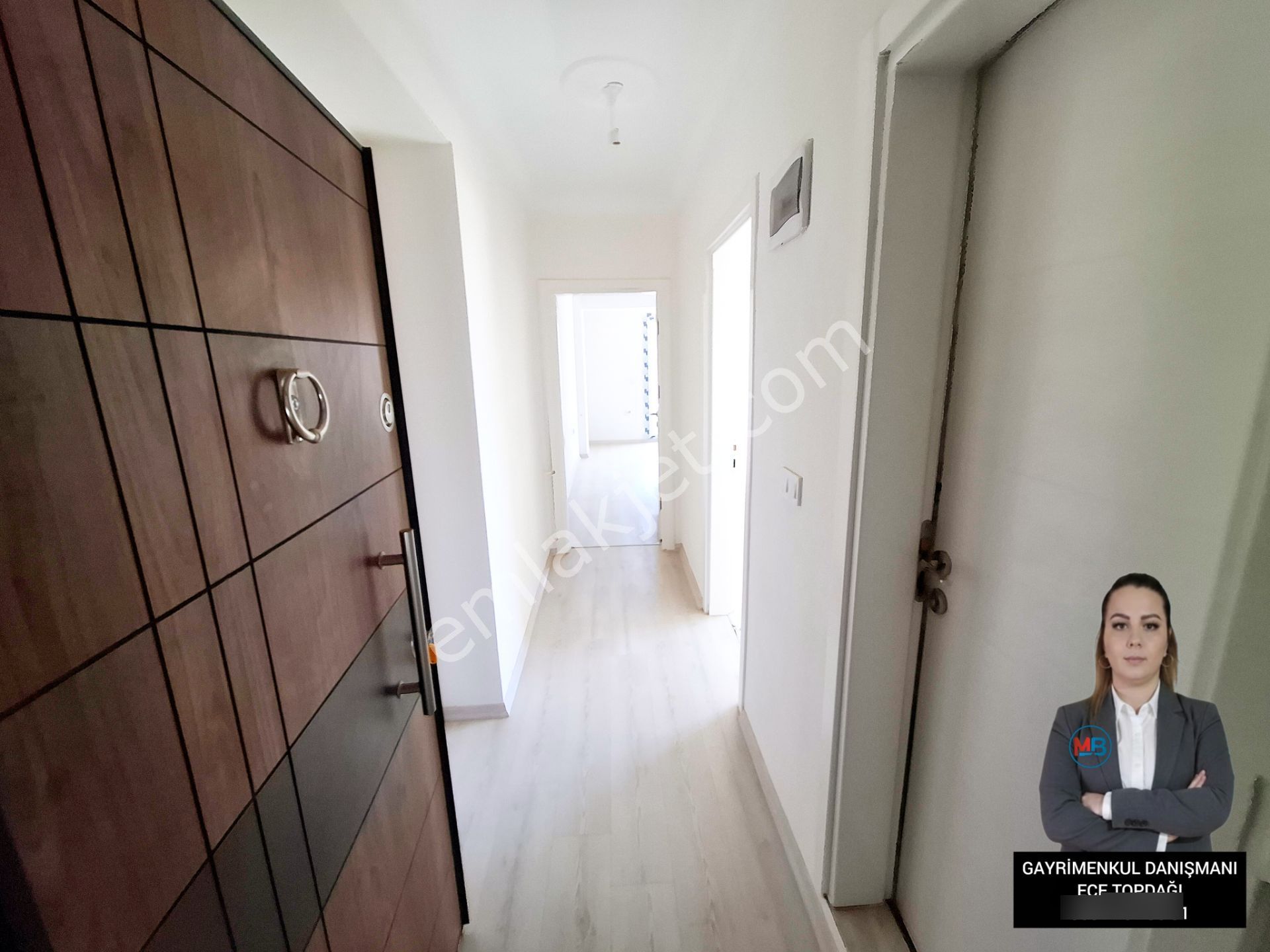 Didim'de Satılık 1+1 Sıfır Orta Kat Ön Cephe Yol Cepheli Ön Geniş Balkonlu Daire ! - Görsel 2