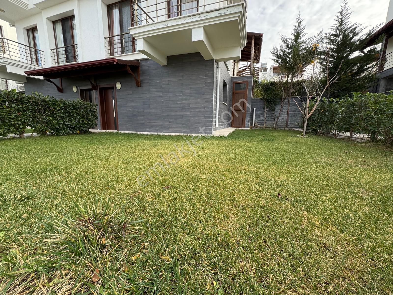 Gömeç Karaağaç'ta Havuzlu Sitede Satılık Deniz Manzaralı 3+1 Villa - Görsel 3