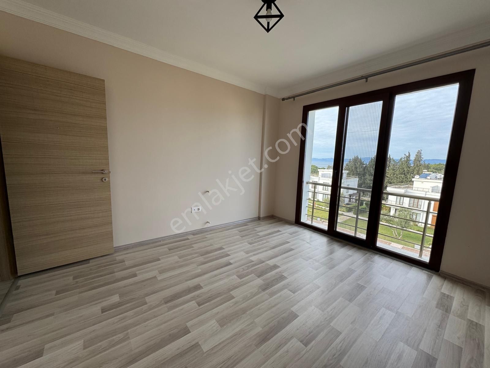 Gömeç Karaağaç'ta Havuzlu Sitede Satılık Deniz Manzaralı 3+1 Villa - Görsel 15