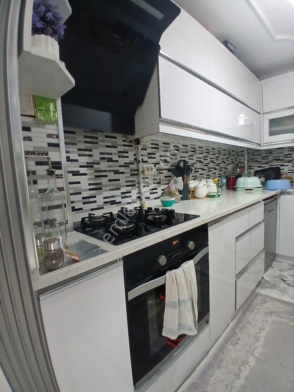 İzmir Torbalı Torbalı Mahallesinde 3+1 Arakat İzbana 5dk Satılık Daire - Görsel 3