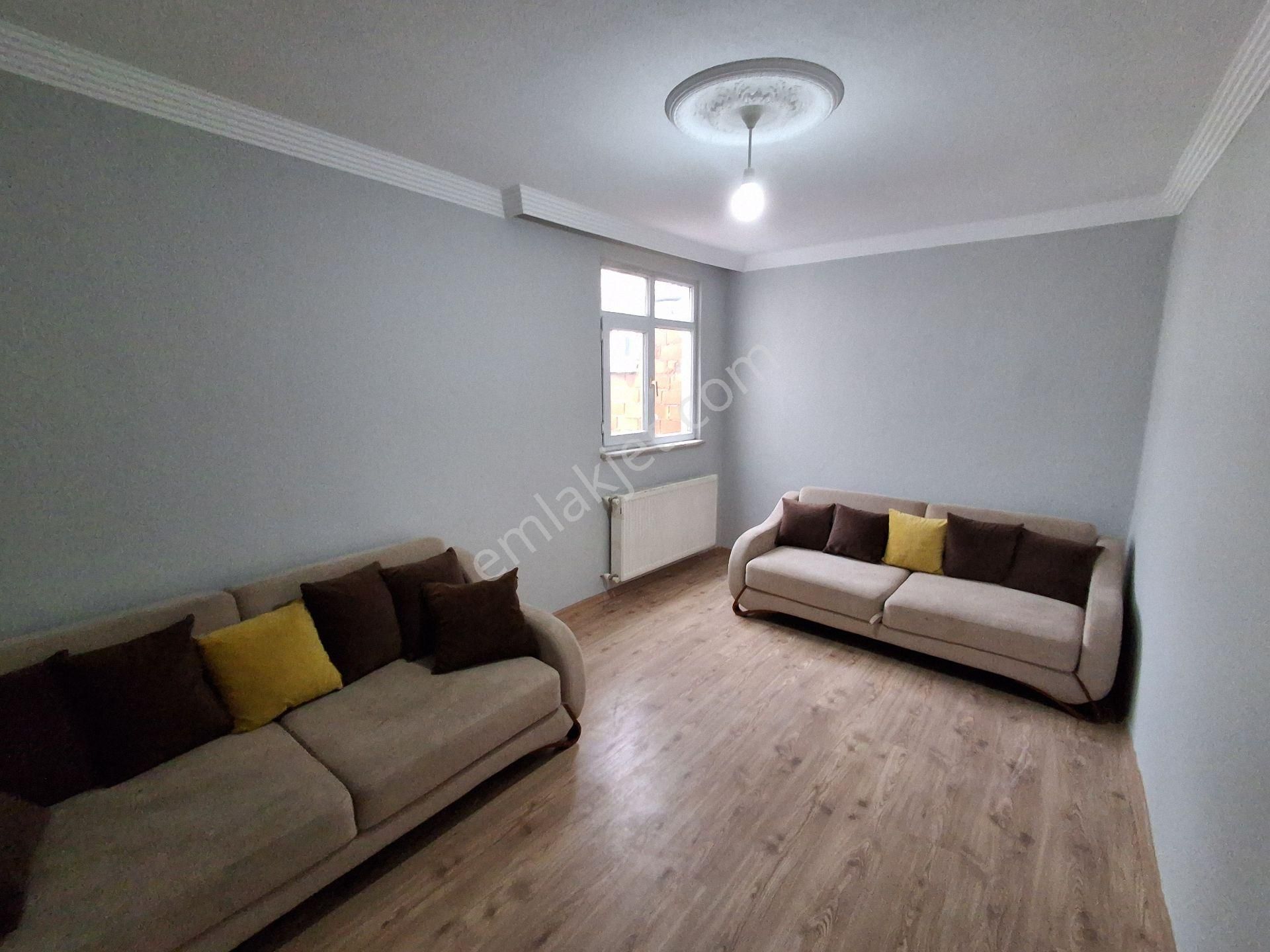 Karasu Merkezde 3+1 Geniş Kiralık Daire - Görsel 9