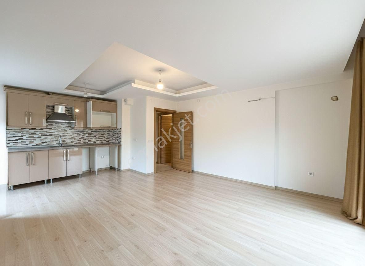 Bahçelievler'de Harika Konumlu 2+1 Satılık - Görsel 6