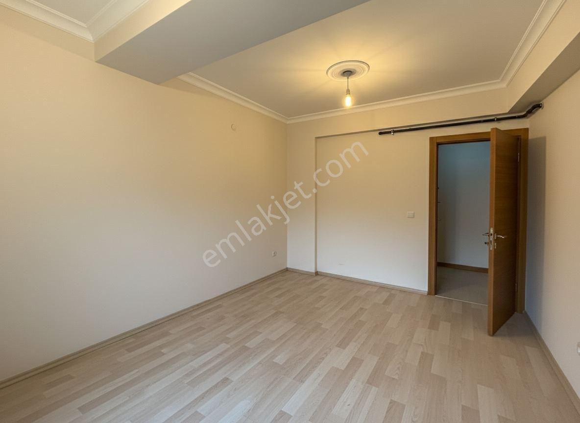 Bahçelievler'de Harika Konumlu 2+1 Satılık - Görsel 19