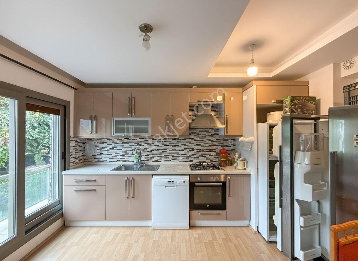 Bahçelievler'de Harika Konumlu 2+1 Satılık - Görsel 2