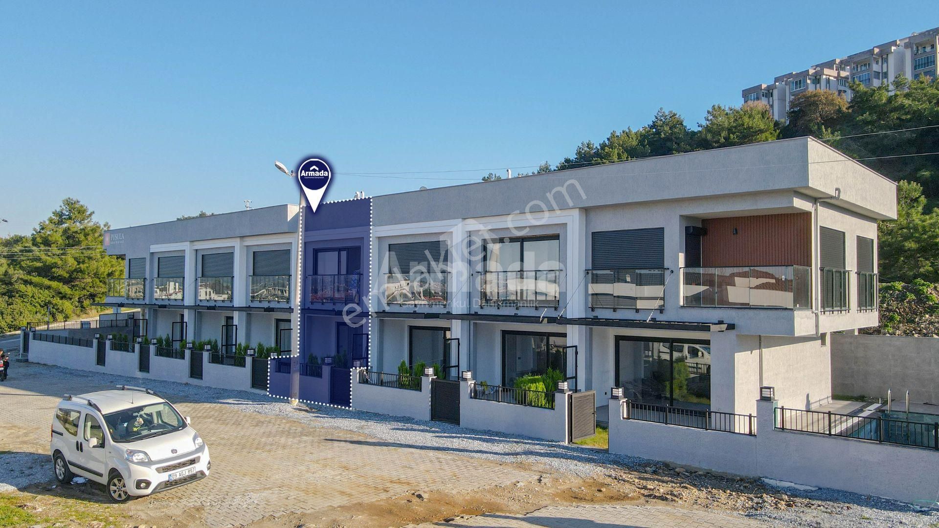 Kuşadası Güzelçamlı'da Deniz Manzaralı Satılık Sıfır Villa