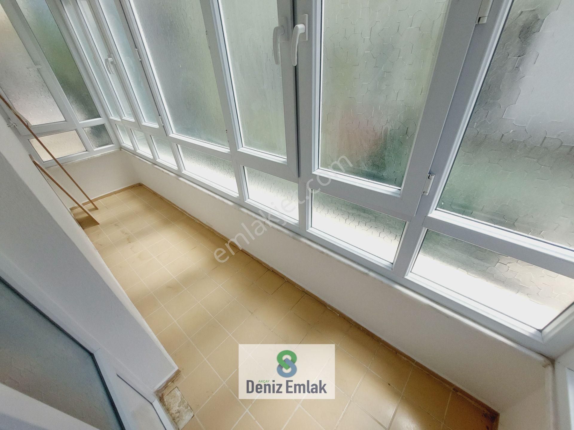 Denizden Akçayda Öncephe Arakat Komple Tadilatlı Satılık 3+1 Daire. - Görsel 24