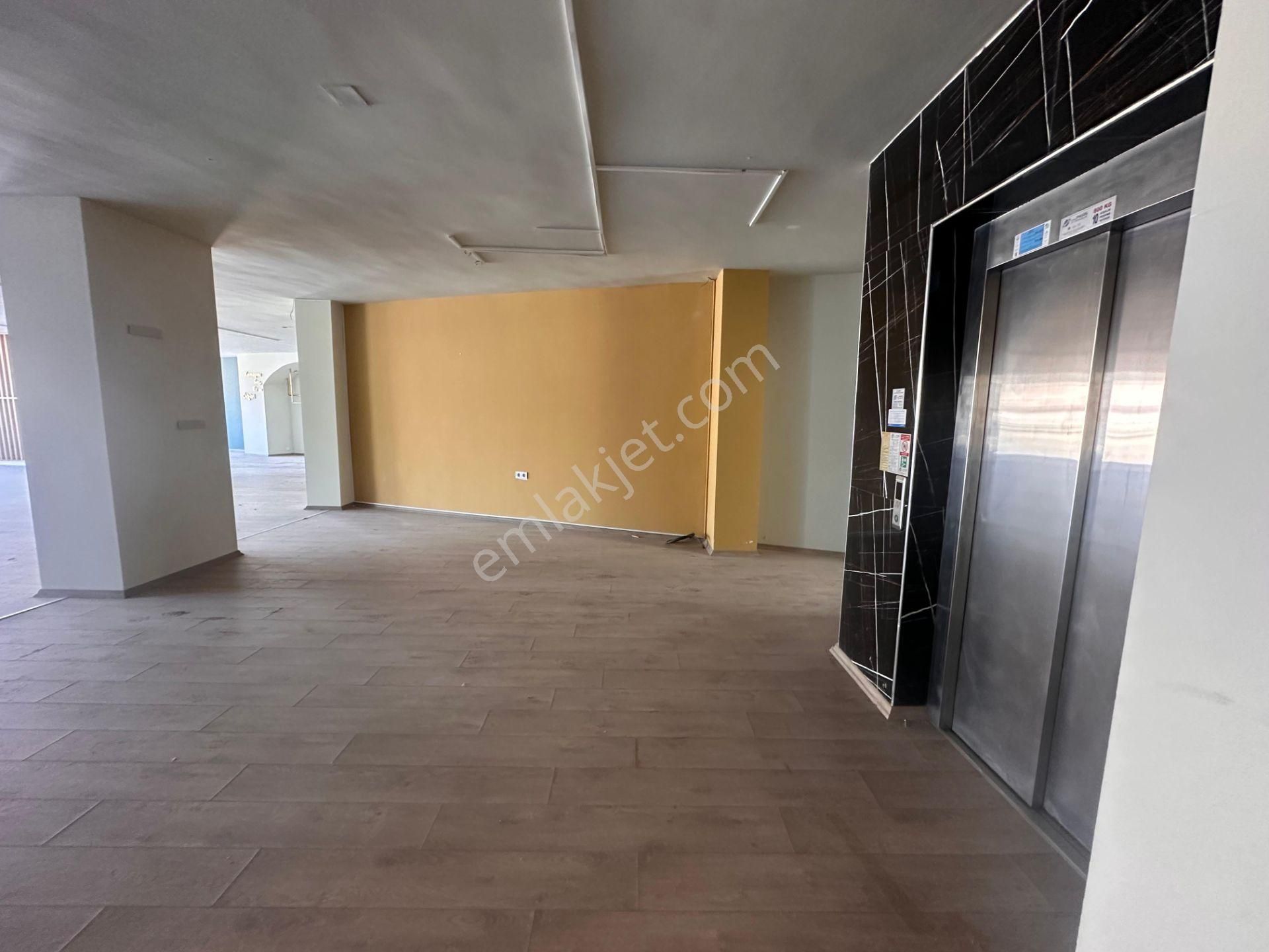 Stop’tan Çevreyolunda Asansörlü Komple Kiralık Bina - Görsel 6