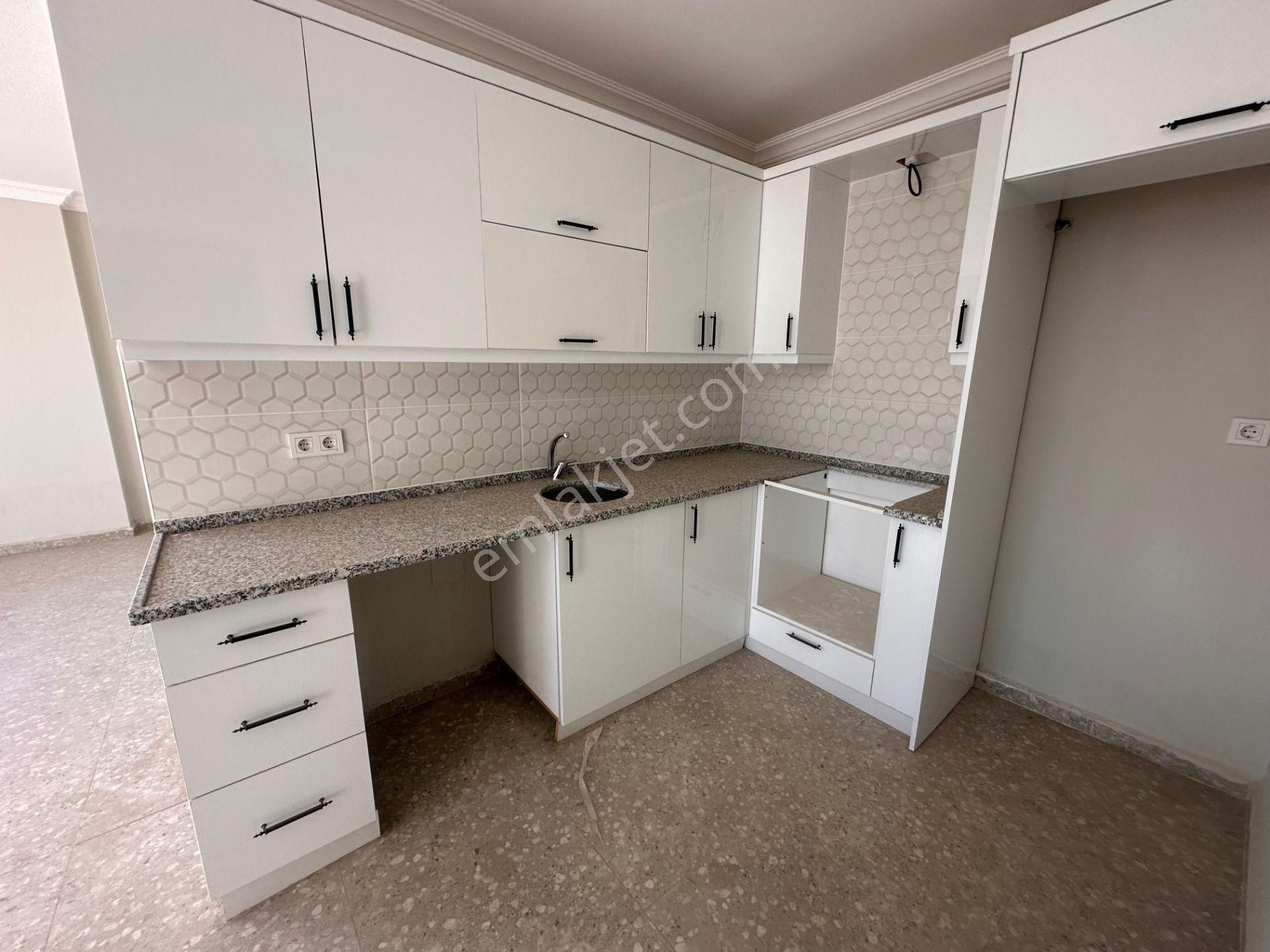 Stop’tan Çevreyolunda Asansörlü Komple Kiralık Bina - Görsel 24