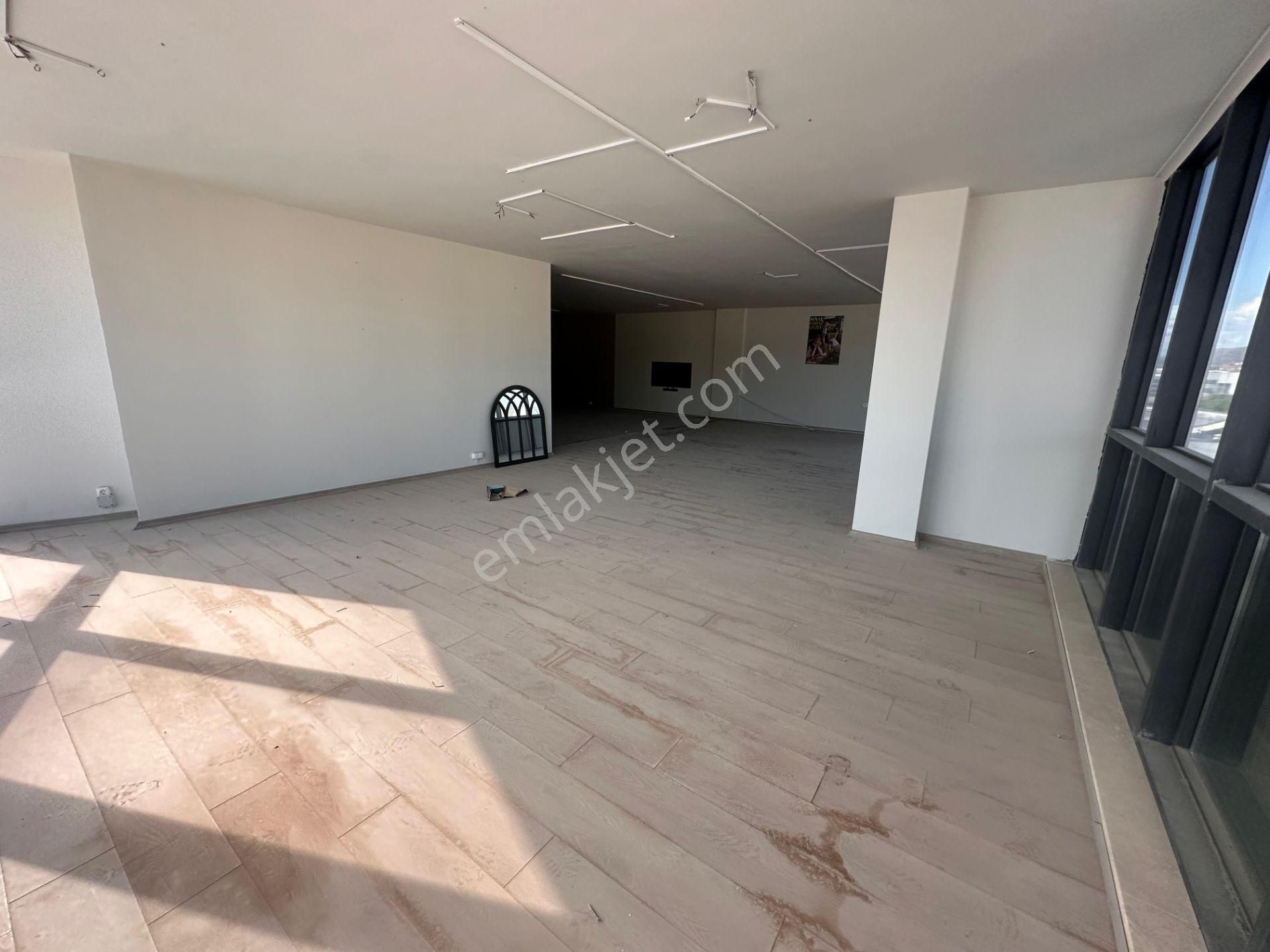 Stop’tan Çevreyolunda Asansörlü Komple Kiralık Bina - Görsel 14