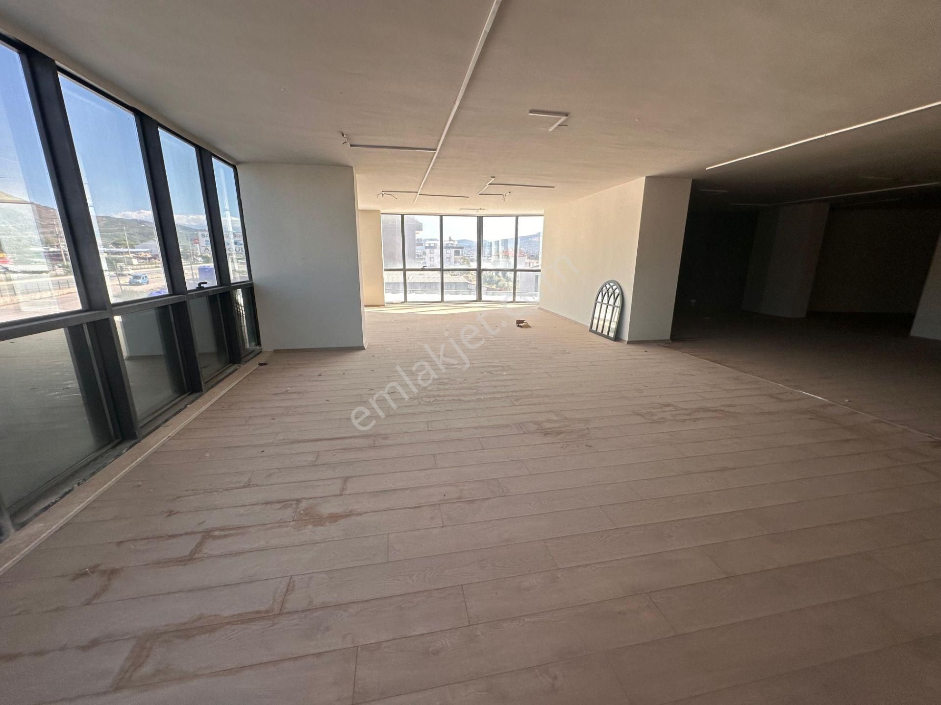 Stop’tan Çevreyolunda Asansörlü Komple Kiralık Bina - Görsel 12