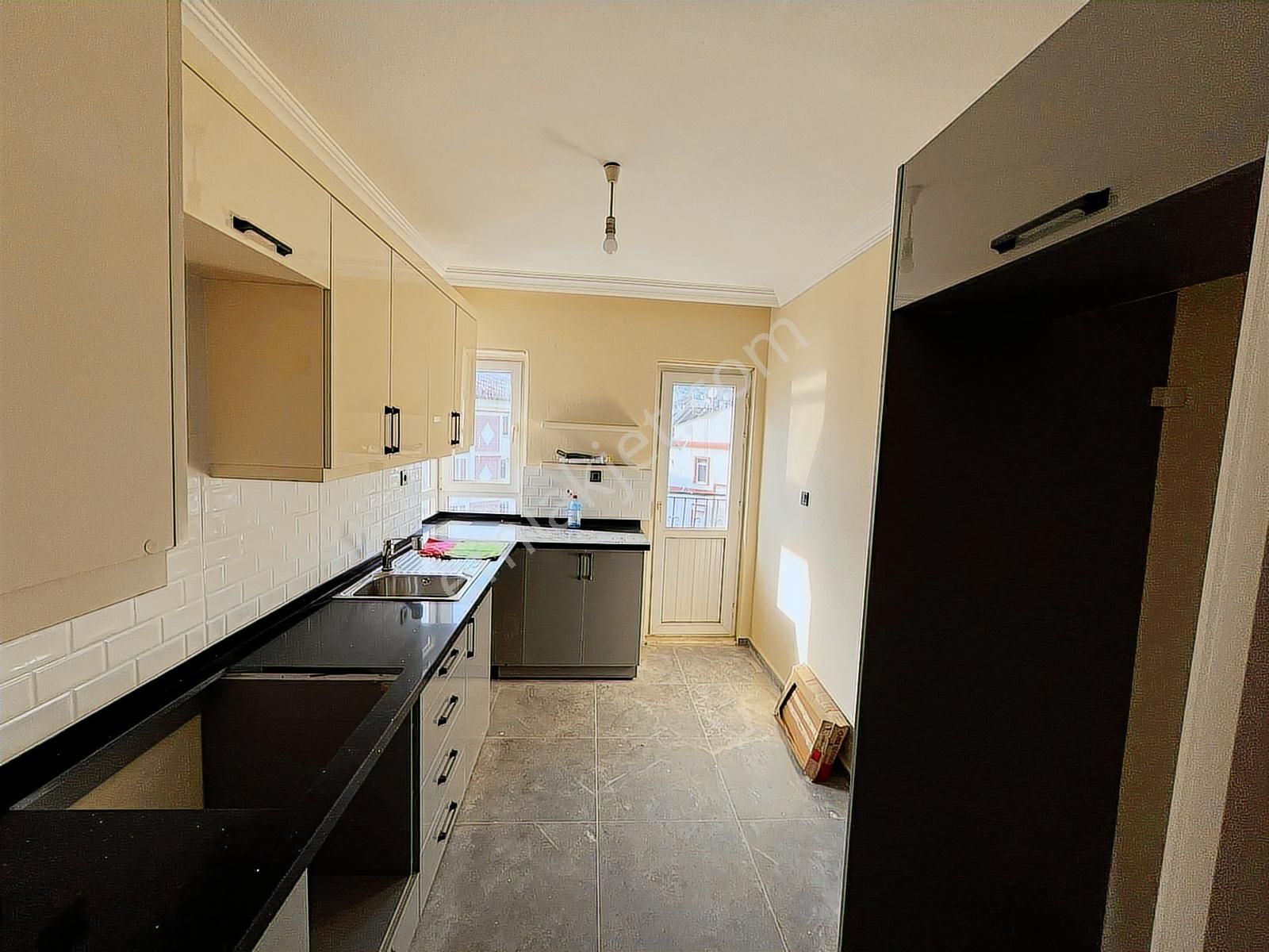 Acil Satılık! Patlangıç Deniz Manzaralı Kapalı Mutfak 3+1 Daire - Görsel 4