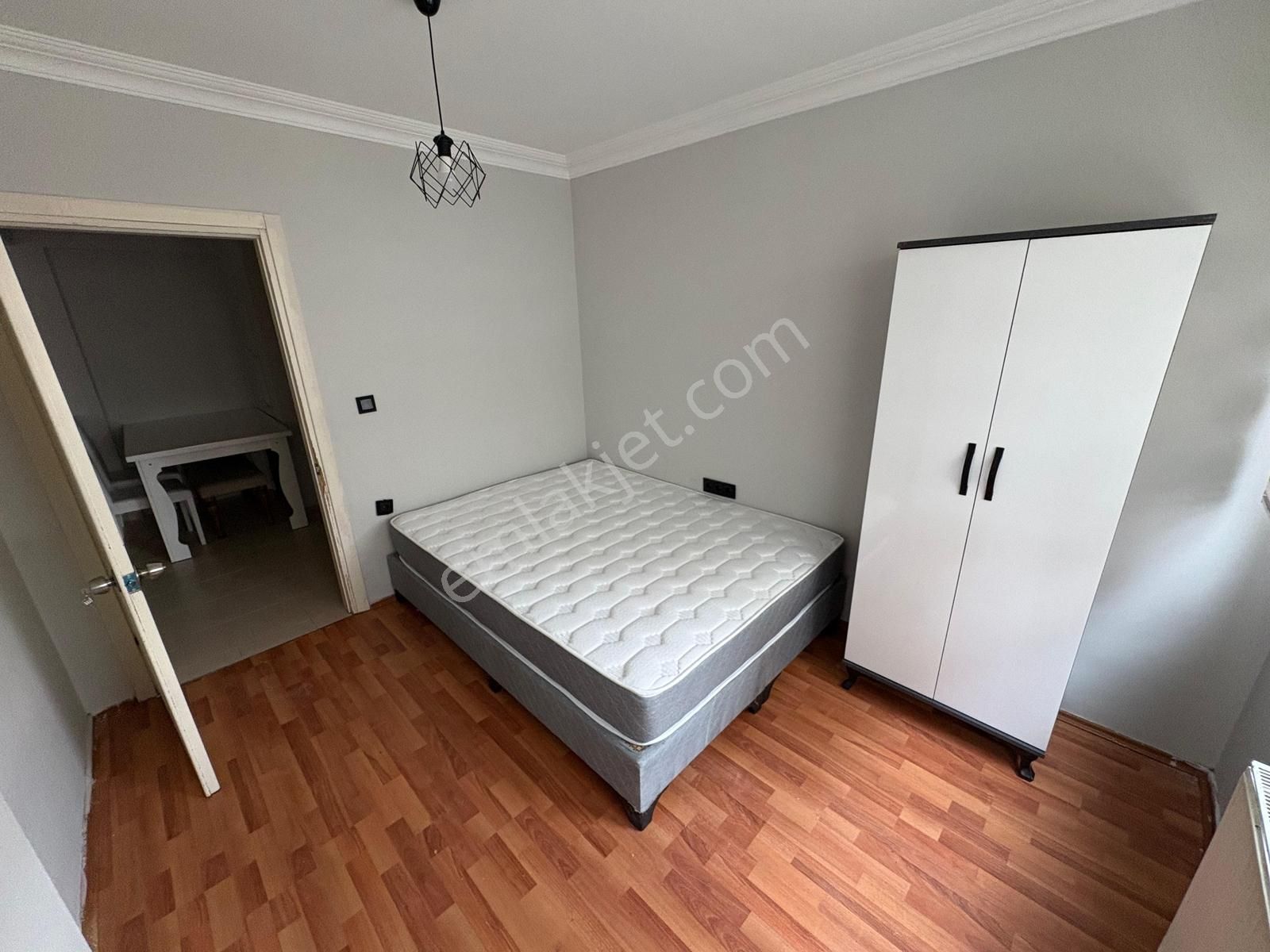 Görüklede Trio Ya 3 Dk Ayrı Mutfaklı 1+1 Eşyalı Kiralık Daire - Görsel 11