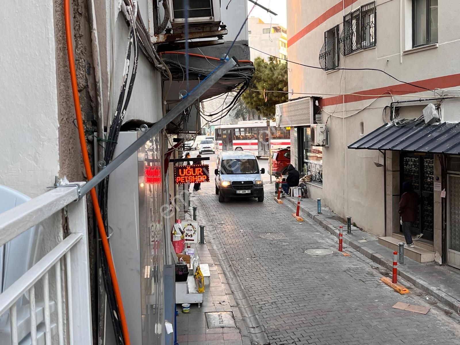 Üçyol Meydanda 2+1 90m2 Arakat Temiz Bakımlı Daire - Görsel 27