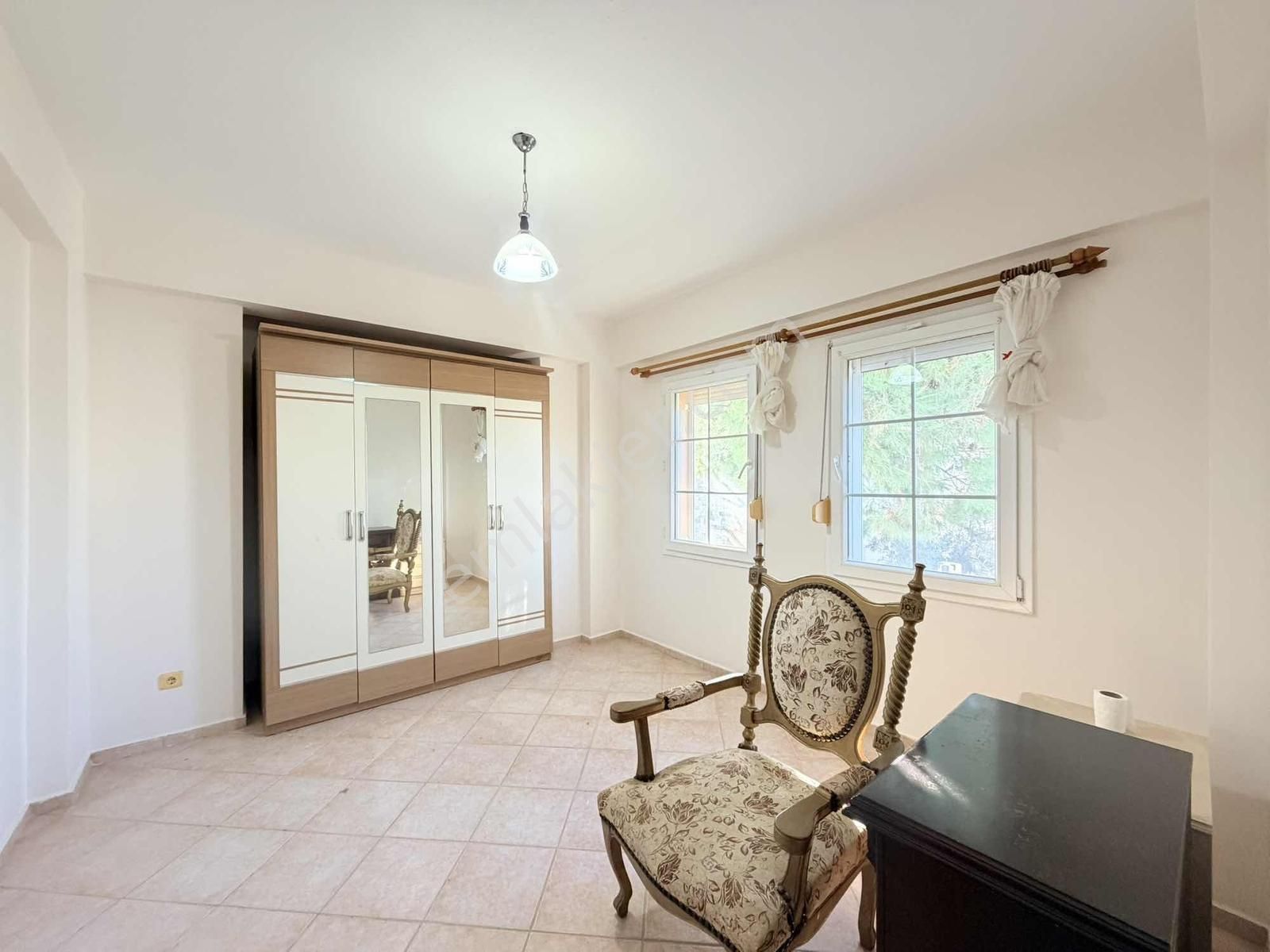 S-a-k-a-l-l-ı-d-a-n Turgutreiste Denize Yakın Eşyasız Daire - Görsel 10