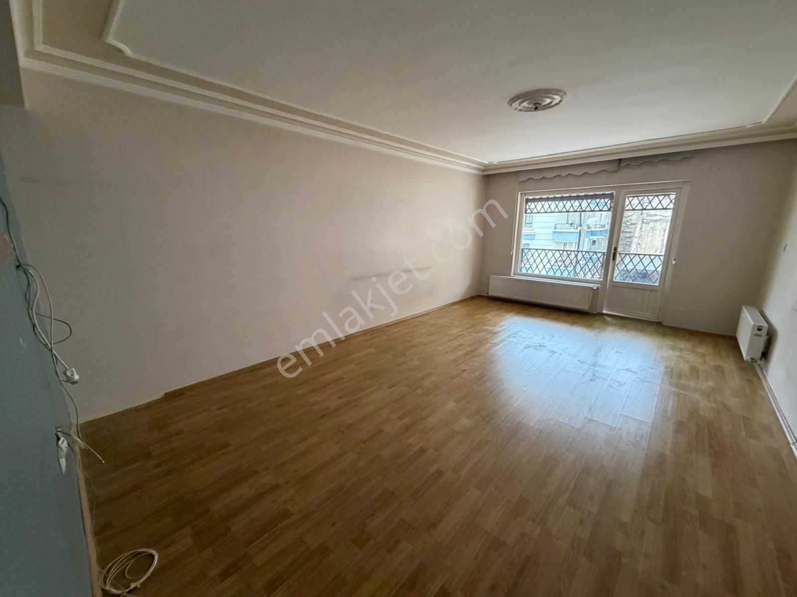 Keçiören Esertepe'de Caddeye Yakın Ara Kat Full Yapılı 3+1 Daire - Görsel 4