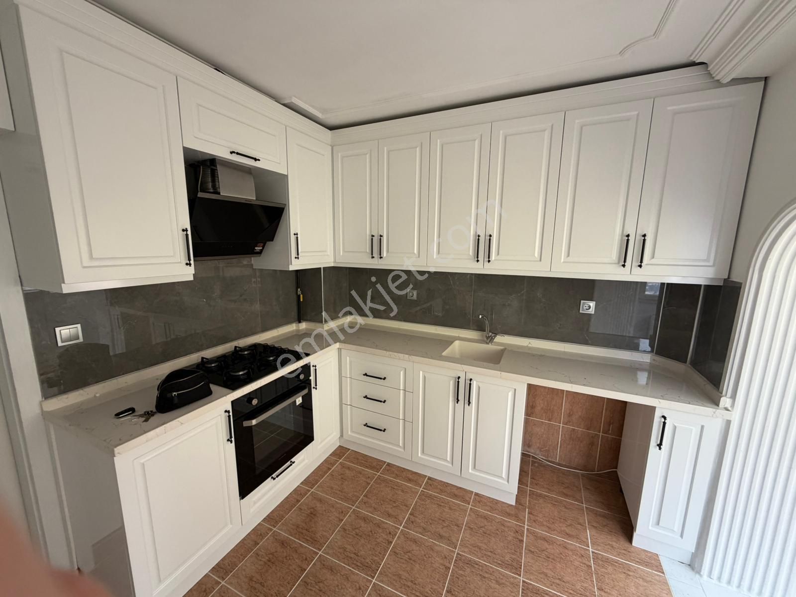 Keçiören Esertepe'de Caddeye Yakın Ara Kat Full Yapılı 3+1 Daire - Görsel 2