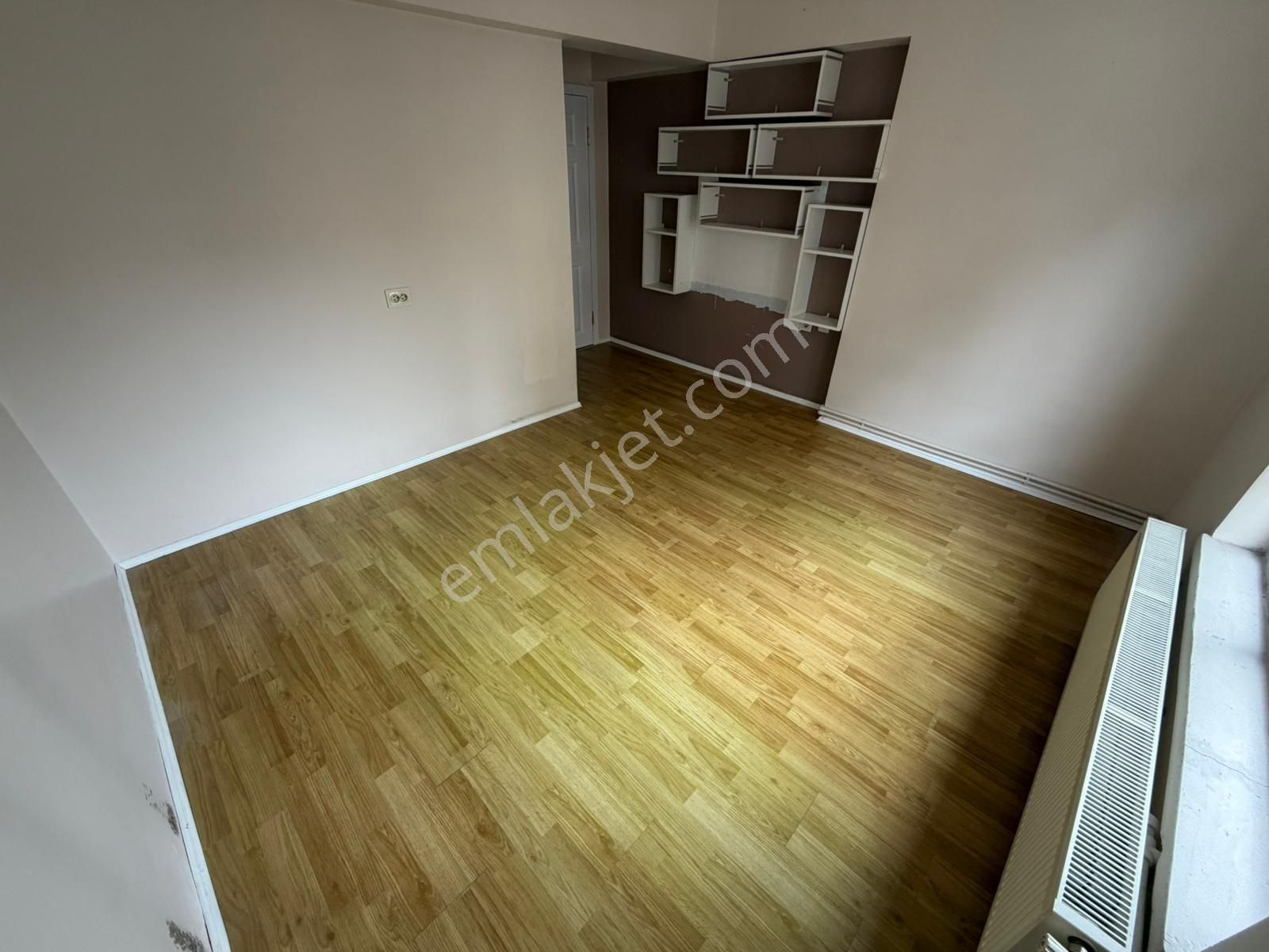 Keçiören Esertepe'de Caddeye Yakın Ara Kat Full Yapılı 3+1 Daire - Görsel 9