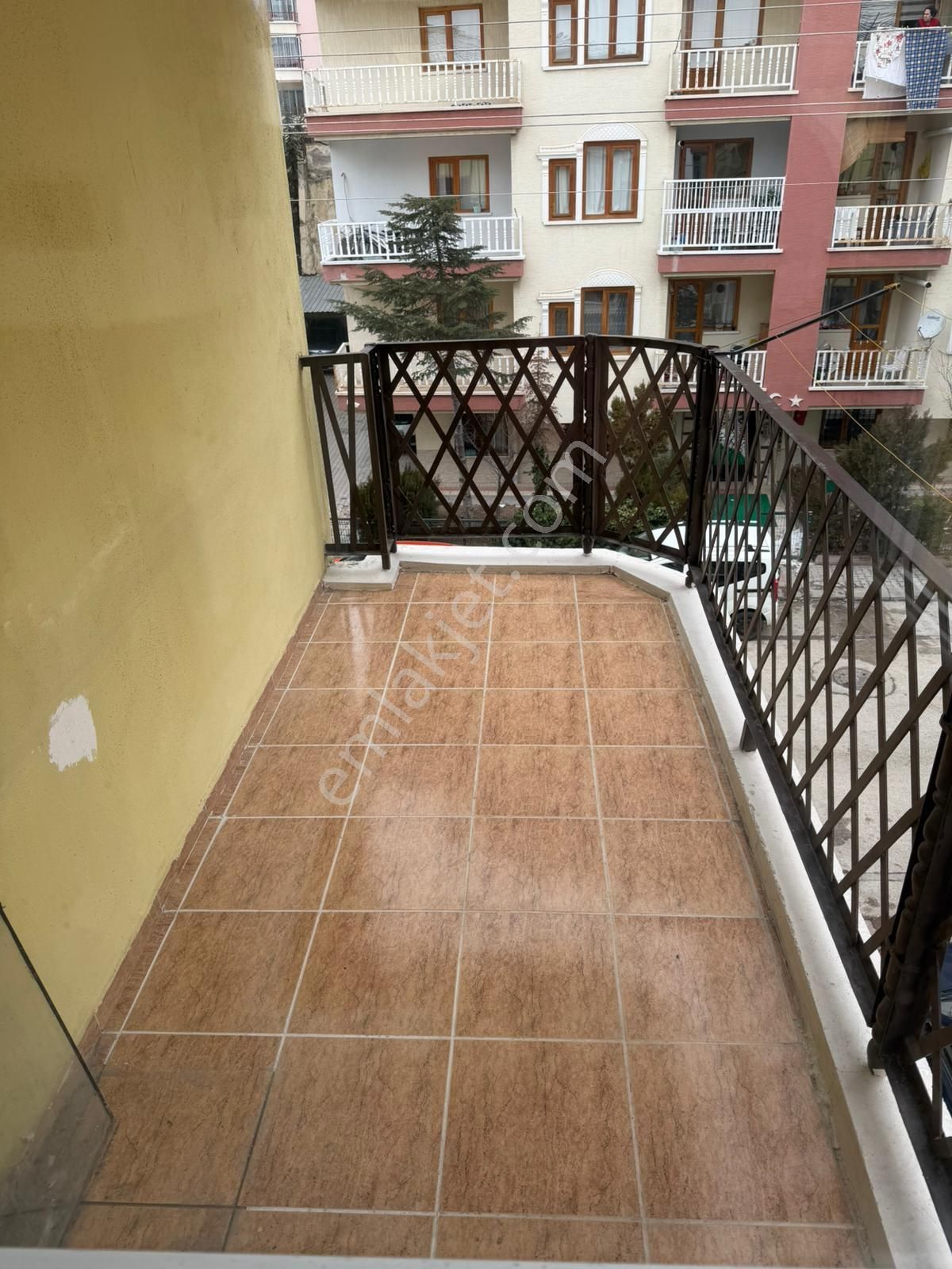 Keçiören Esertepe'de Caddeye Yakın Ara Kat Full Yapılı 3+1 Daire - Görsel 29