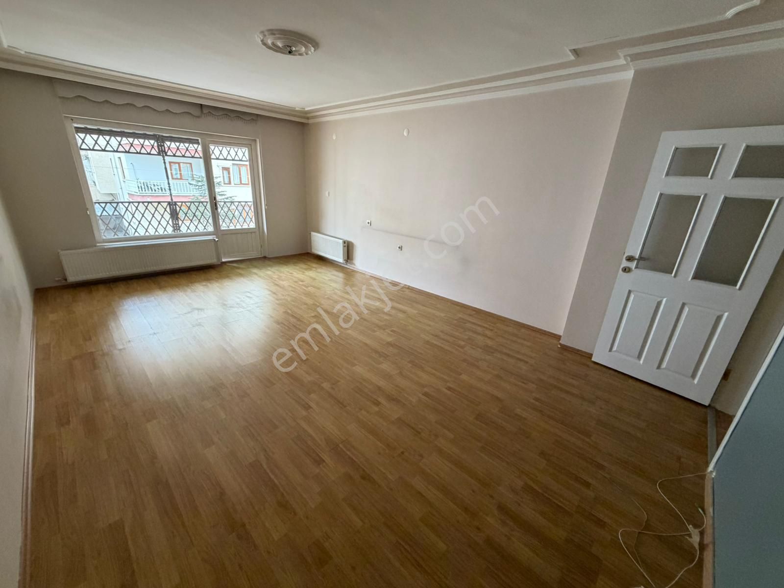 Keçiören Esertepe'de Caddeye Yakın Ara Kat Full Yapılı 3+1 Daire - Görsel 5