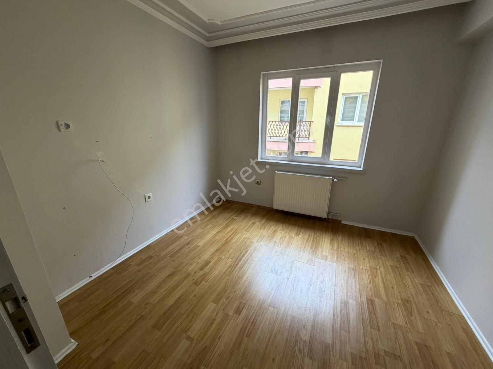 Keçiören Esertepe'de Caddeye Yakın Ara Kat Full Yapılı 3+1 Daire - Görsel 12