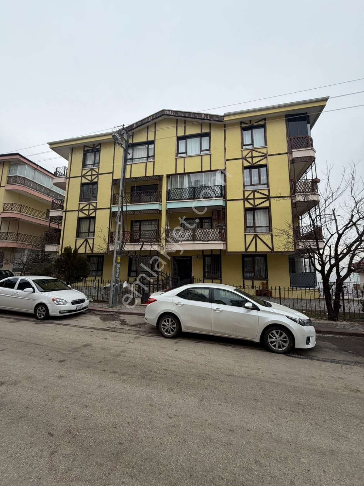 Keçiören Esertepe'de Caddeye Yakın Ara Kat Full Yapılı 3+1 Daire - Görsel 31