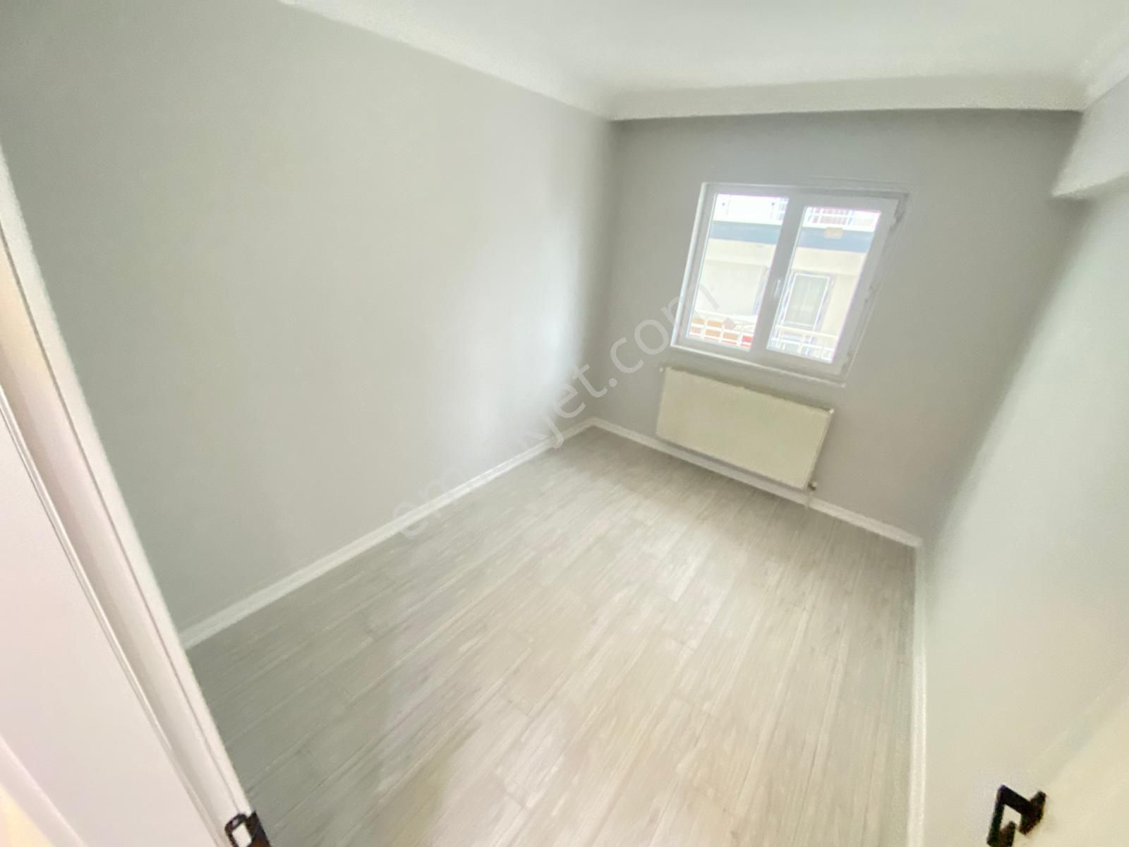 Etimesgut Topçu'da Merkezi Konumda Ön Cephe Arakat Çift Balkonlu Uygun Full Yapılı Daire - Görsel 16