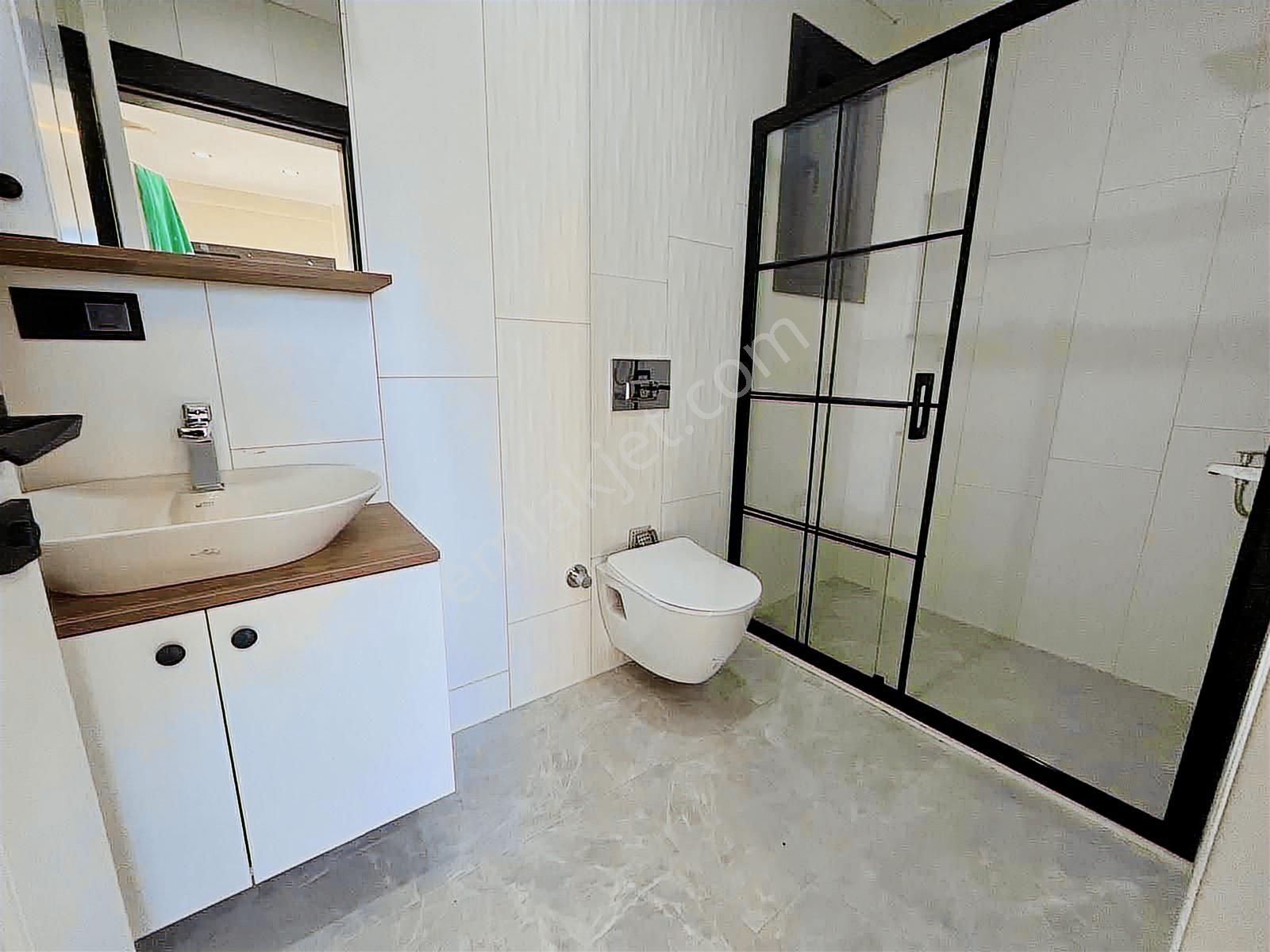 Kuşadası Davutlar'da Havuzlu Sitede Satılık 3+1 Eşyalı Villa - Görsel 14