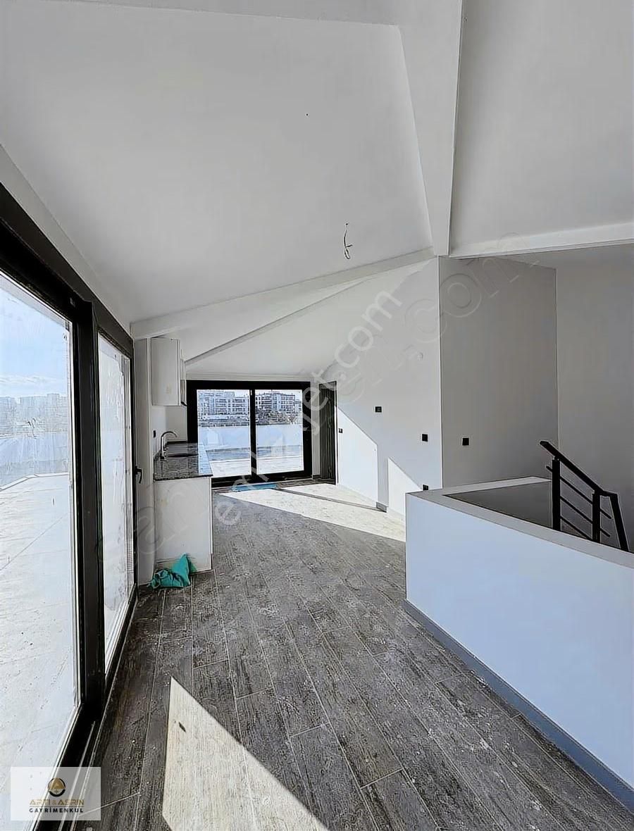Kuşadasında Geniş Ferah Sıfır Lüx 3+1 Havuzlu Çatı Dubleks Daire - Görsel 25