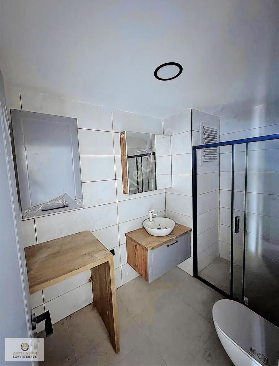 Kuşadasında Geniş Ferah Sıfır Lüx 3+1 Havuzlu Çatı Dubleks Daire - Görsel 35