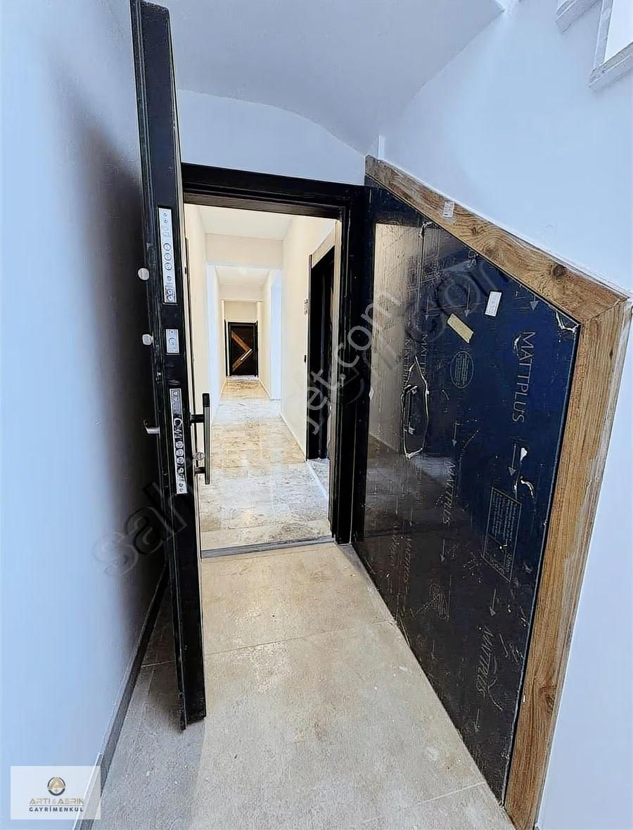 Kuşadasında Geniş Ferah Sıfır Lüx 3+1 Havuzlu Çatı Dubleks Daire - Görsel 11