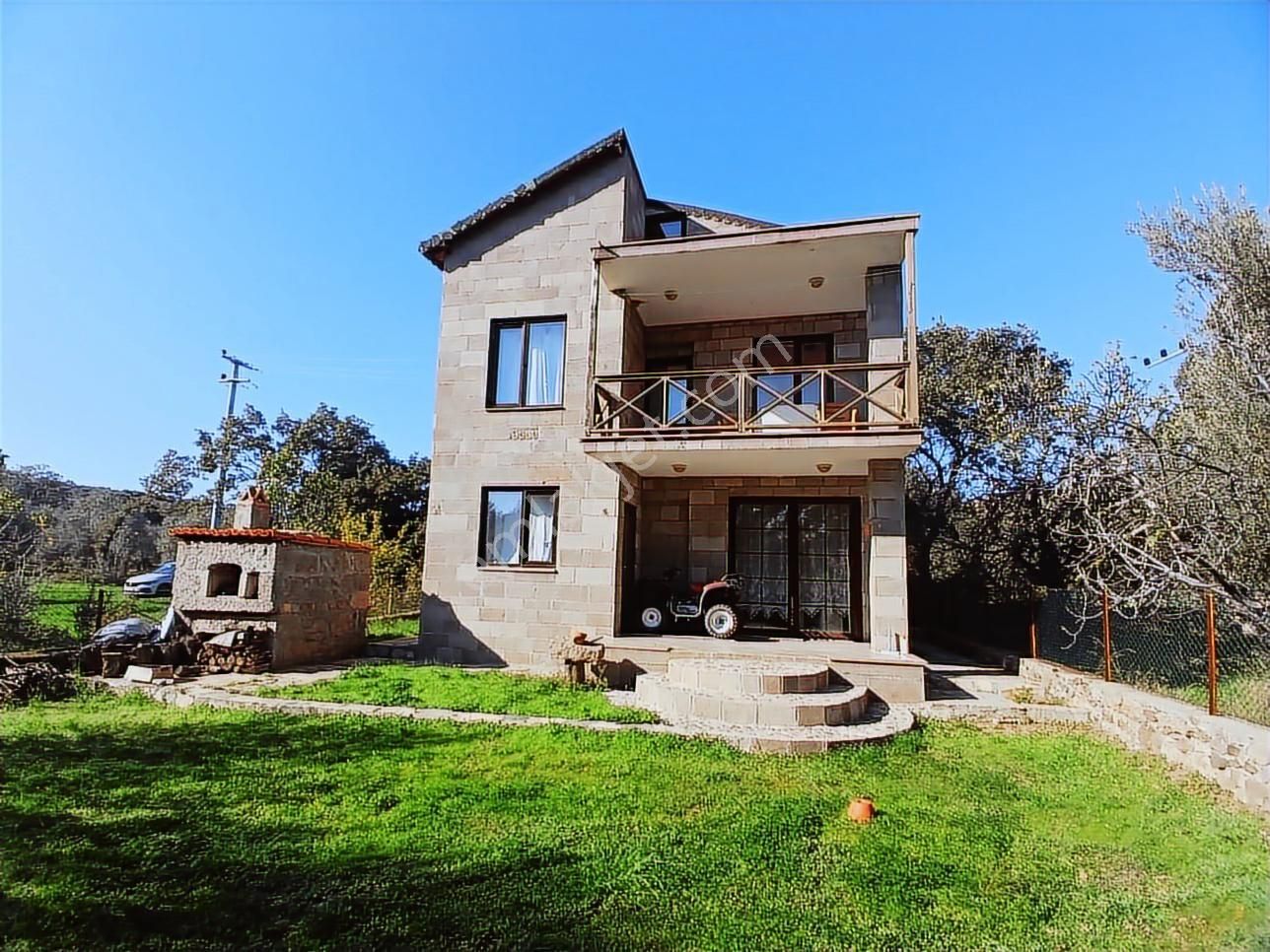 Eu Gayrimenkul'den Assos'ta Denize Yakın Tam Müstakil Taş Villa