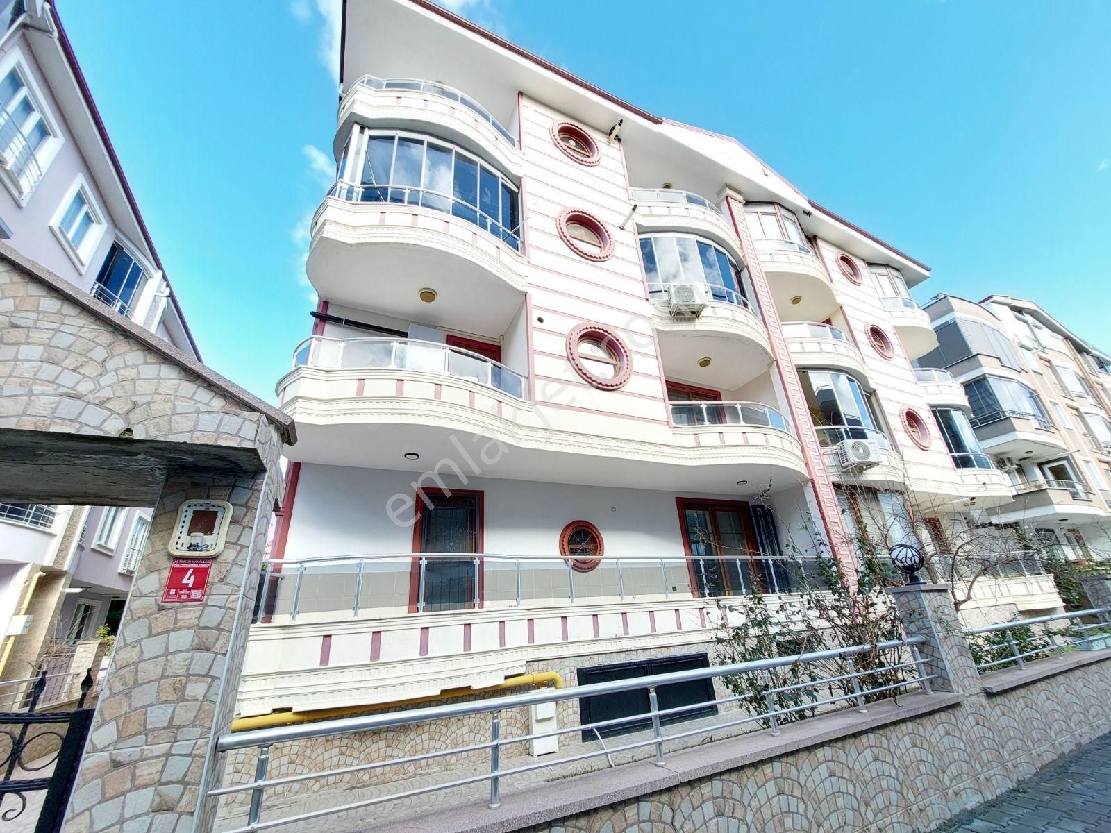 Venüs'den, Altınkum'da Şık Tasarımlı Ön Cephe 3+1 Daire