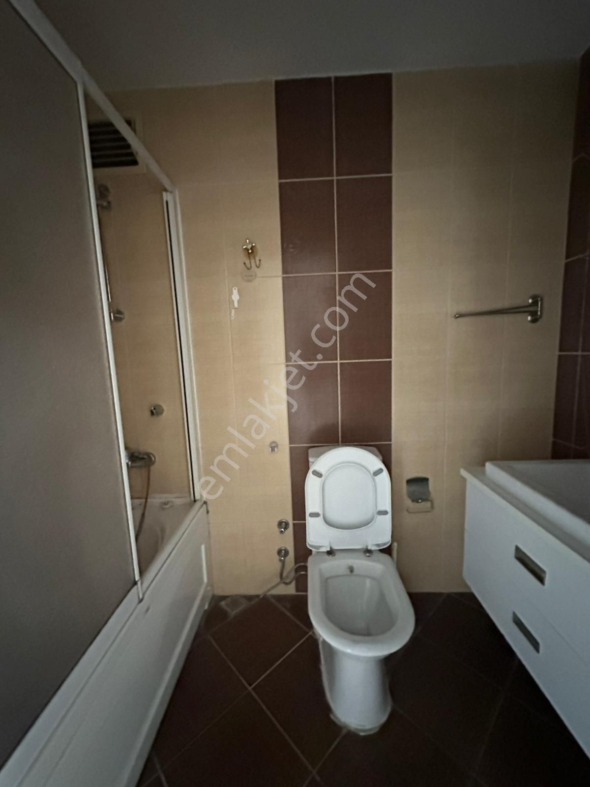 Esenyurt Yeşilkent Mahallesi İnnovia 2 Sitesi 3+1 120 M2 Kiralık Boş Daire Havuz Ve Peyzaj Cepheli - Görsel 13