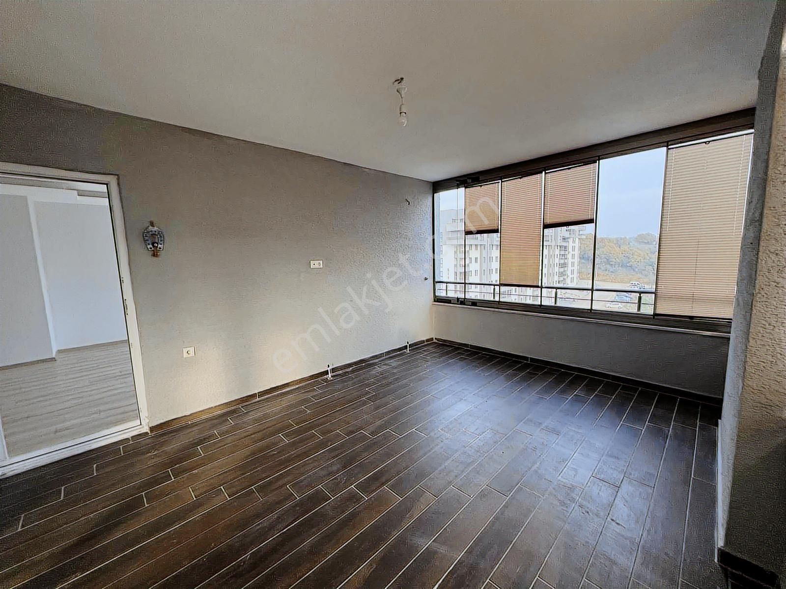 Balkan Mahallesi Bulvara Cephe 4+2 240m2 Cam Balkonlu Dublex - Görsel 13